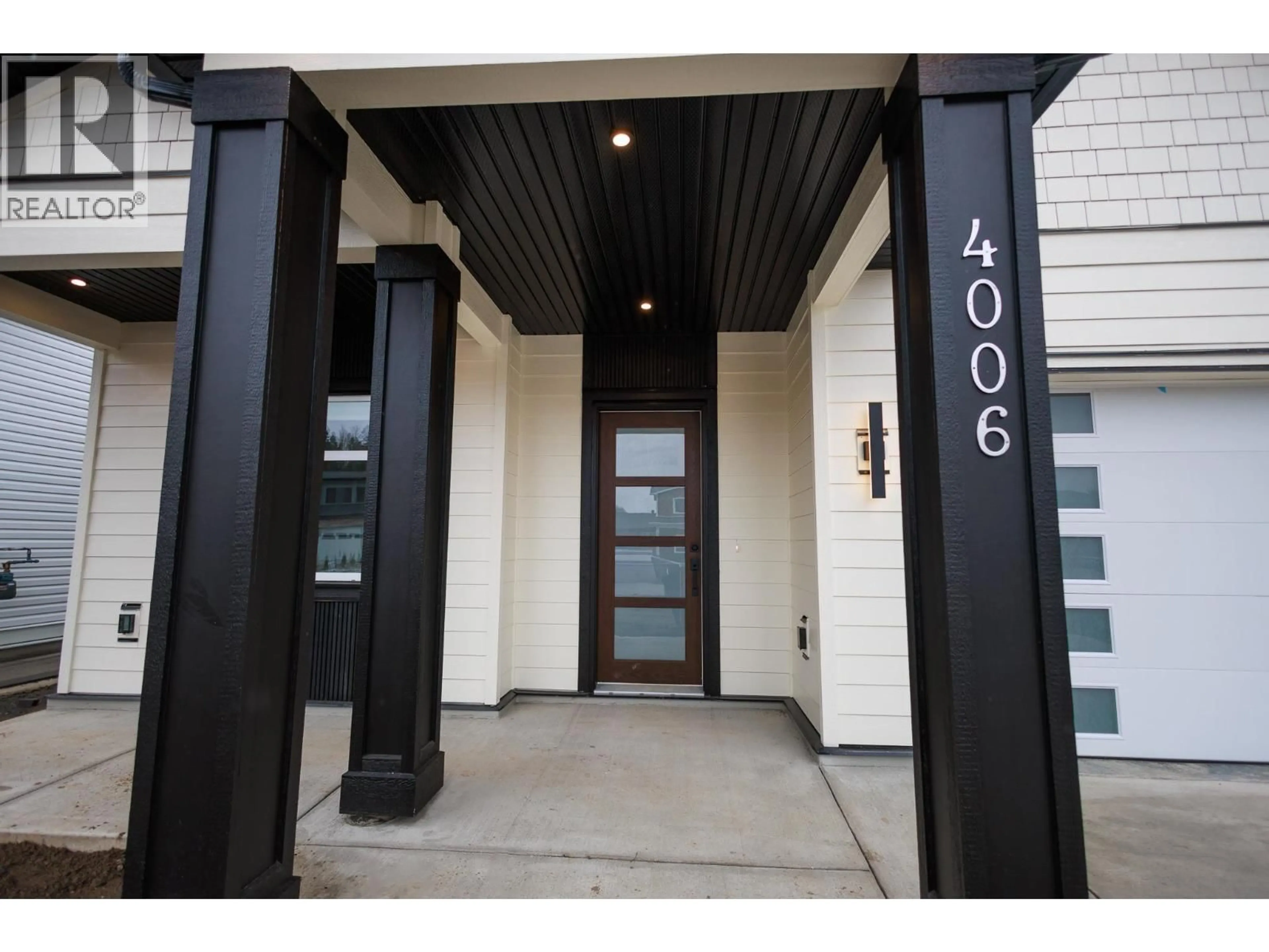 Indoor entryway for 4006 NASH DRIVE, Terrace British Columbia V8G0L3