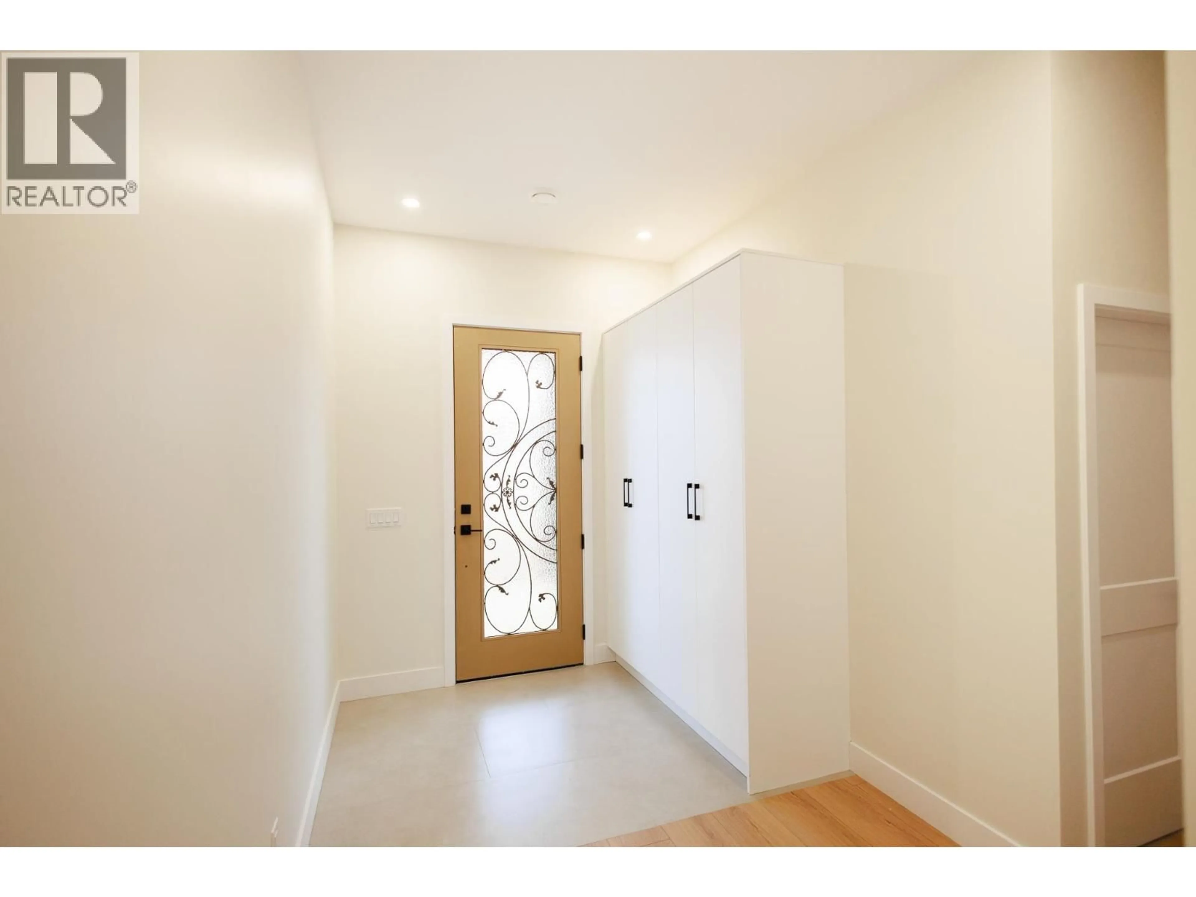 Indoor foyer for 4008 NASH DRIVE, Terrace British Columbia V8G0L3