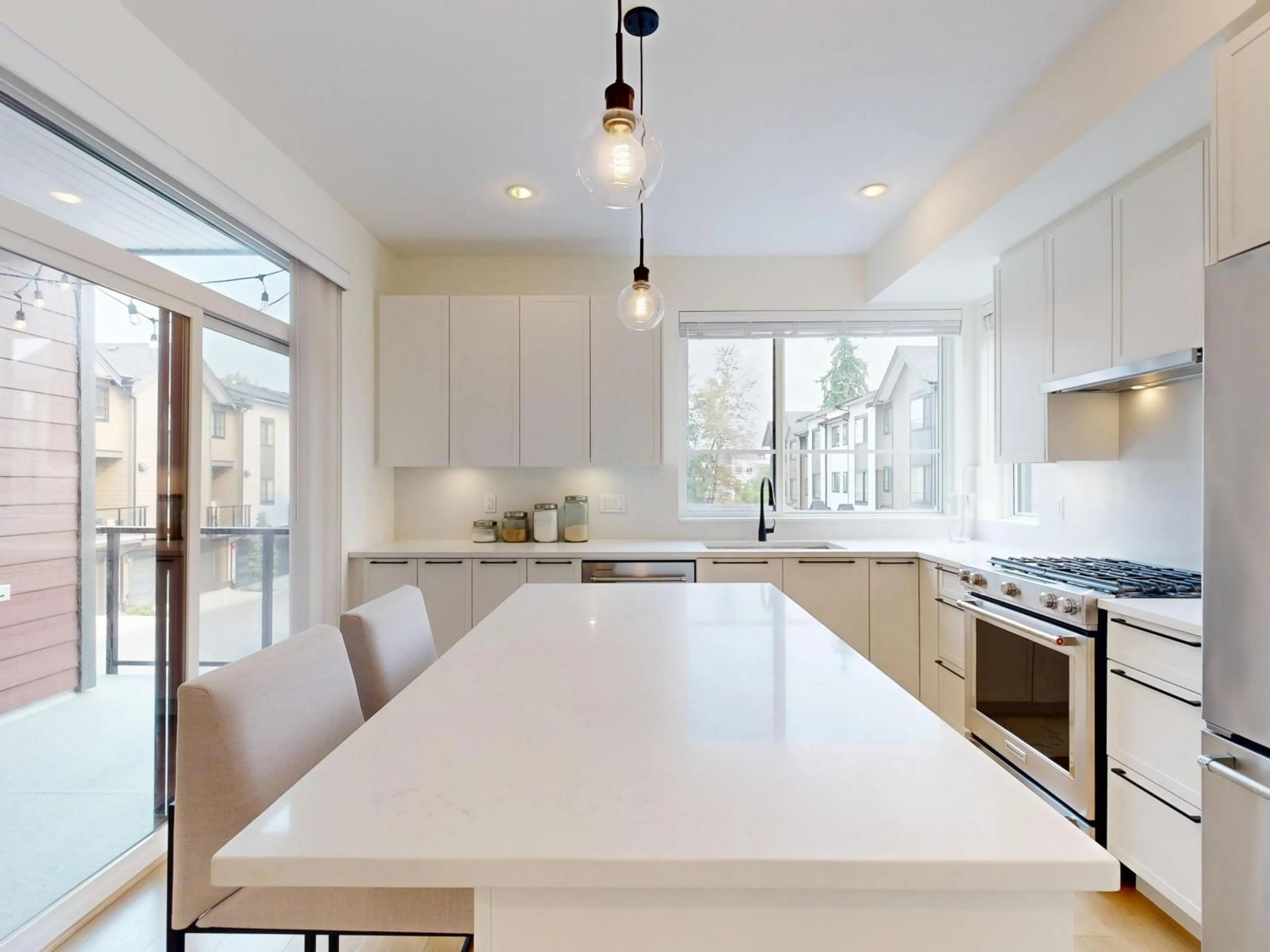 Contemporary kitchen, ceramic/tile floor for 56 - 19897 75A AVENUE, Langley British Columbia V2Y3S2