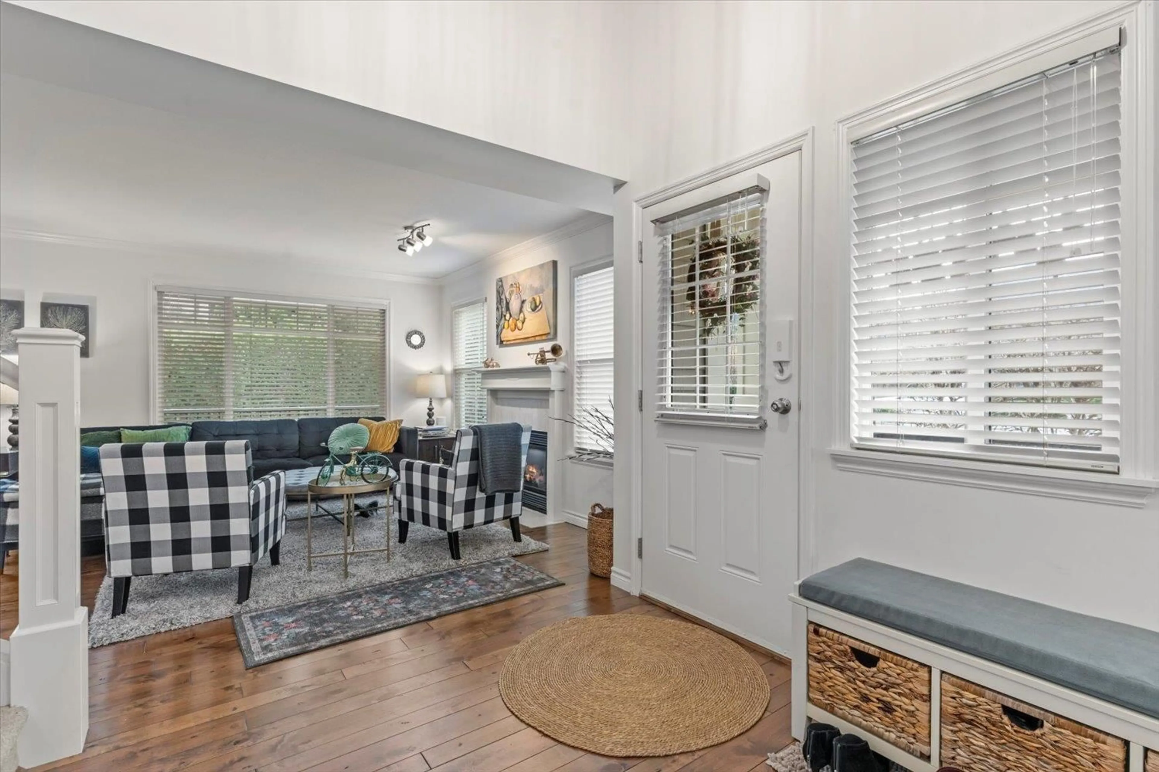 Indoor entryway for 32 - 45550 SHAWNIGAN CRESCENT, Chilliwack British Columbia V2R5Y1