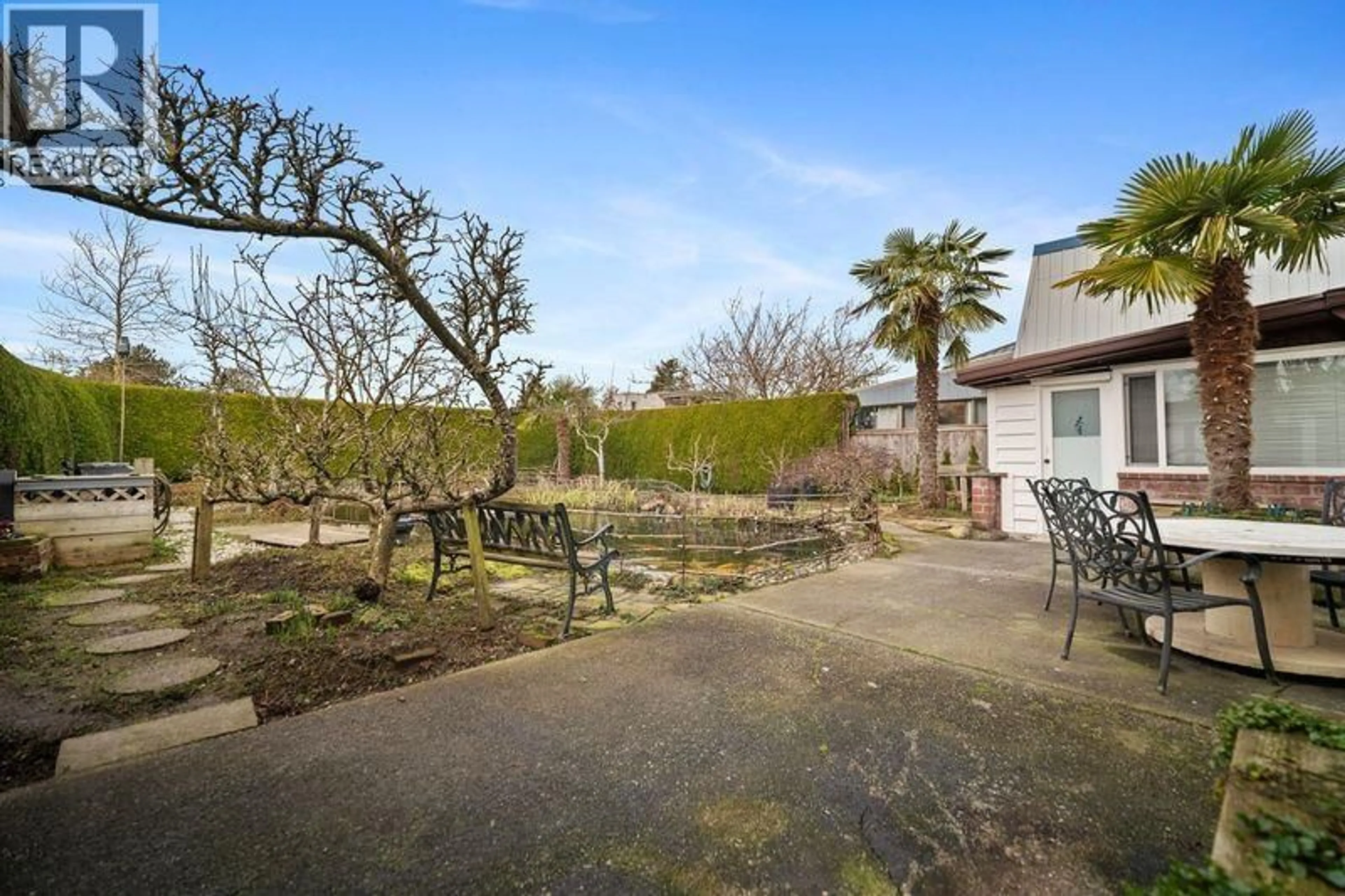 Patio, street for 225 67A STREET, Delta British Columbia V4L1L2