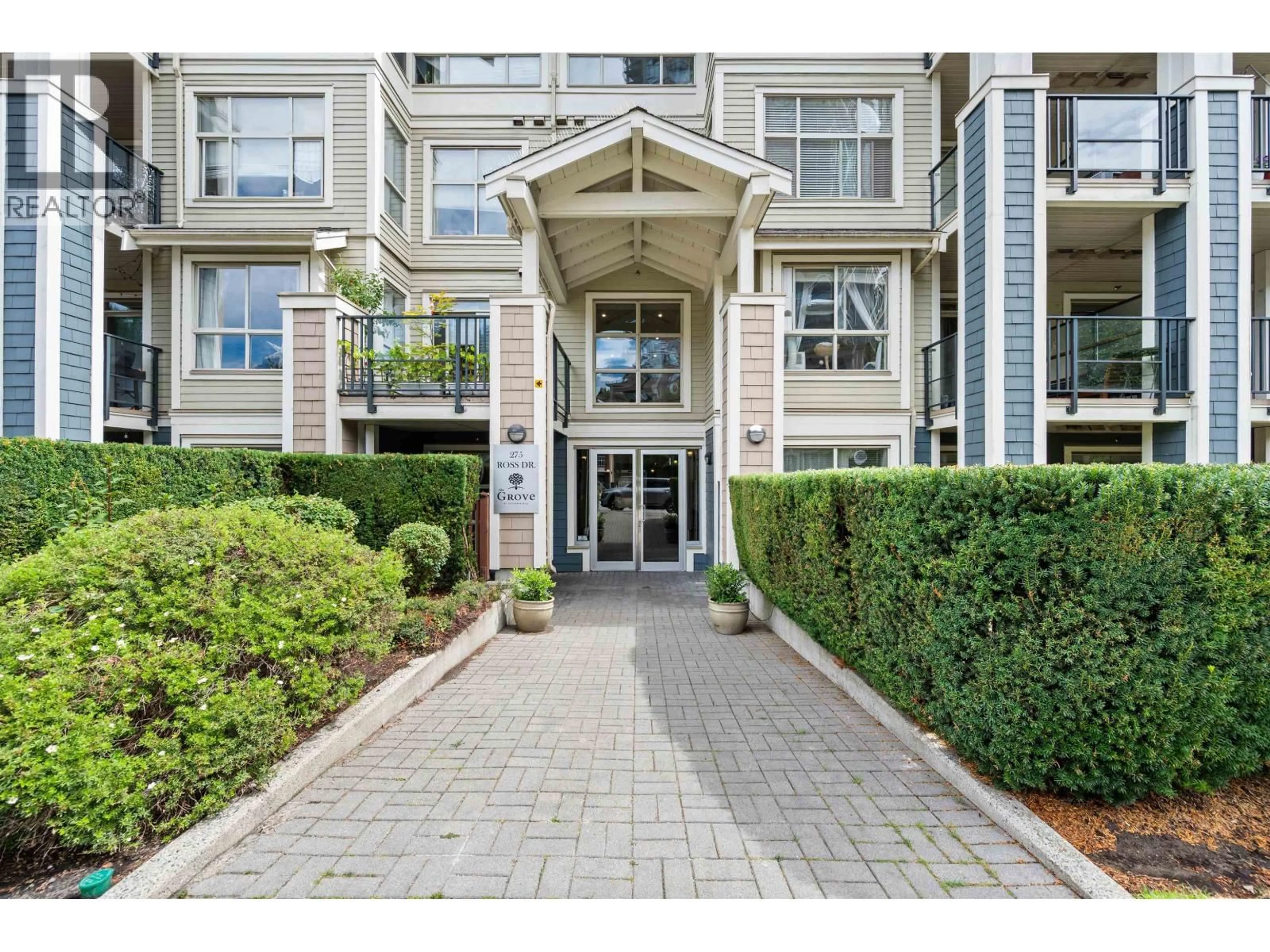 Indoor entryway for 408 - 275 ROSS DRIVE, New Westminster British Columbia V3L0B6