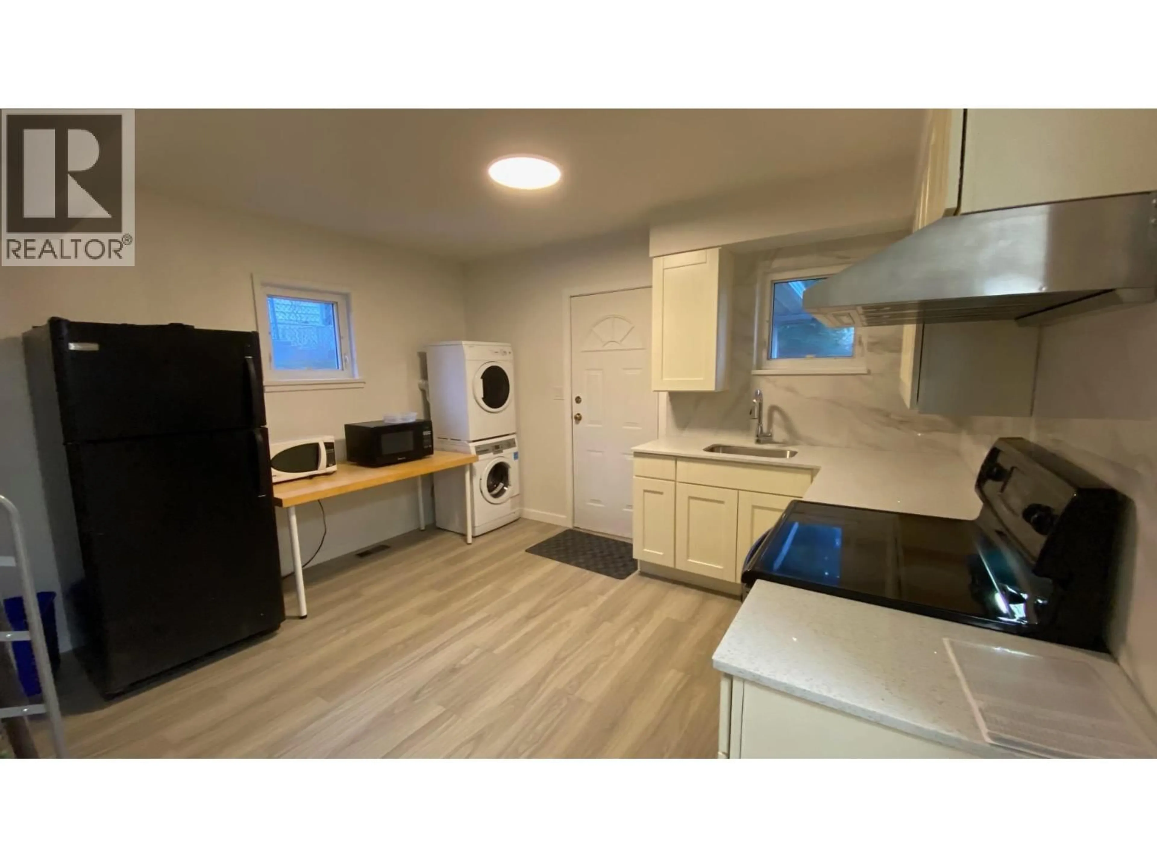 Unknown for 525 SIXTEENTH STREET, New Westminster British Columbia V3M4R4