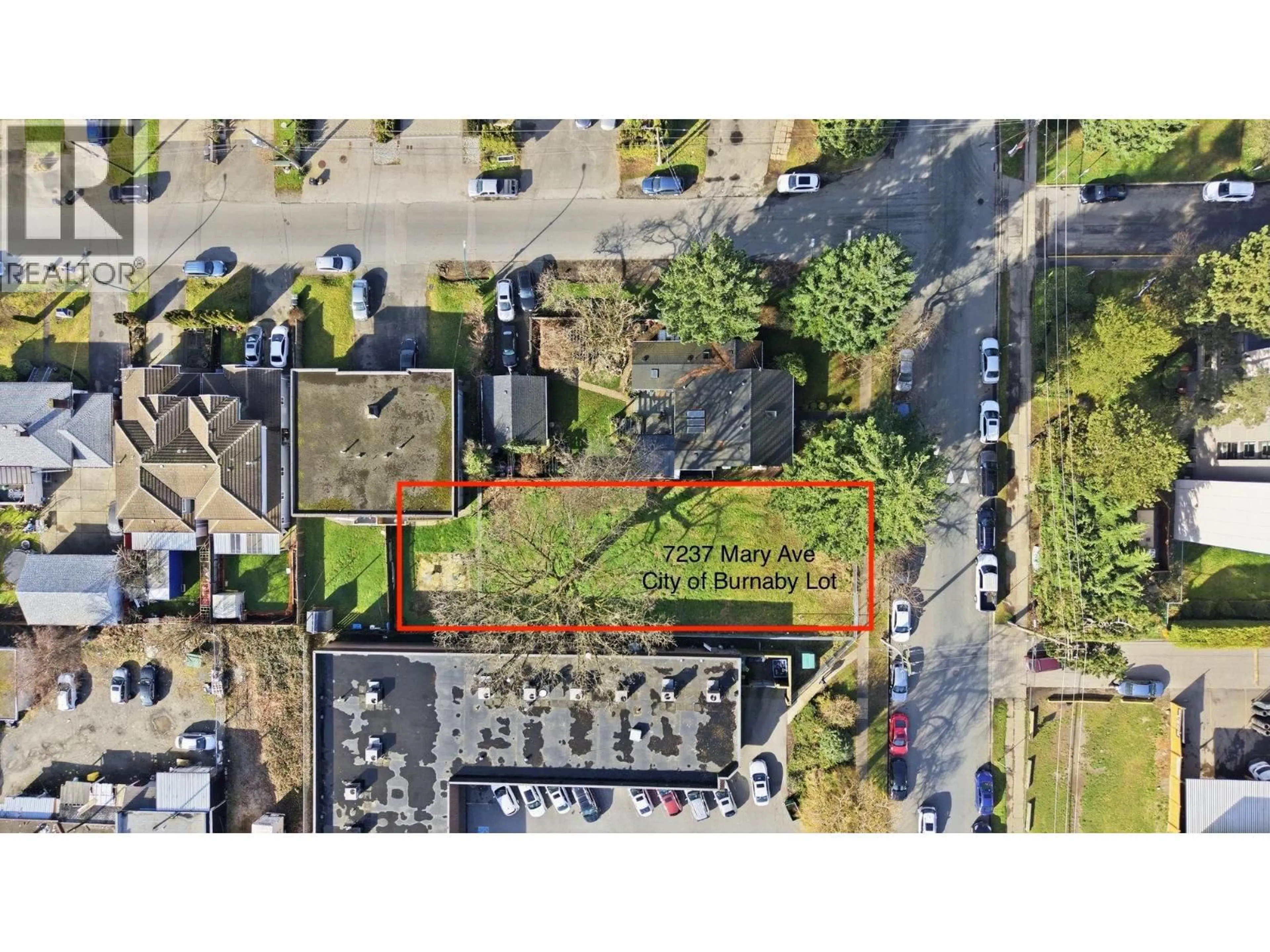 A pic from outside/outdoor area/front of a property/back of a property/a pic from drone, street for 7217 MARY AVENUE, Burnaby British Columbia V5E3K6