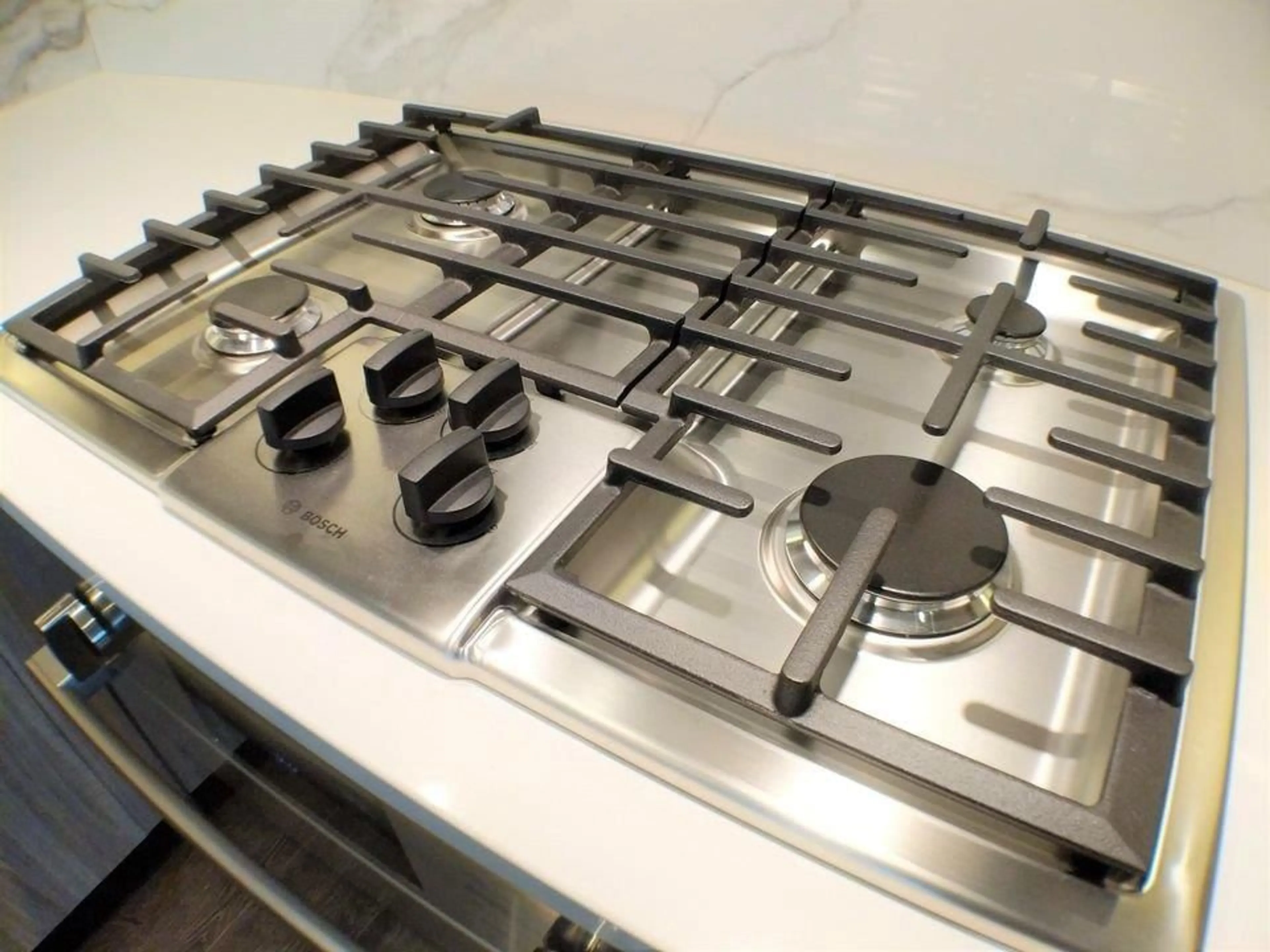 Standard kitchen, unknown for 3703 - 9887 WHALLEY BOULEVARD, Surrey British Columbia V3T0P4