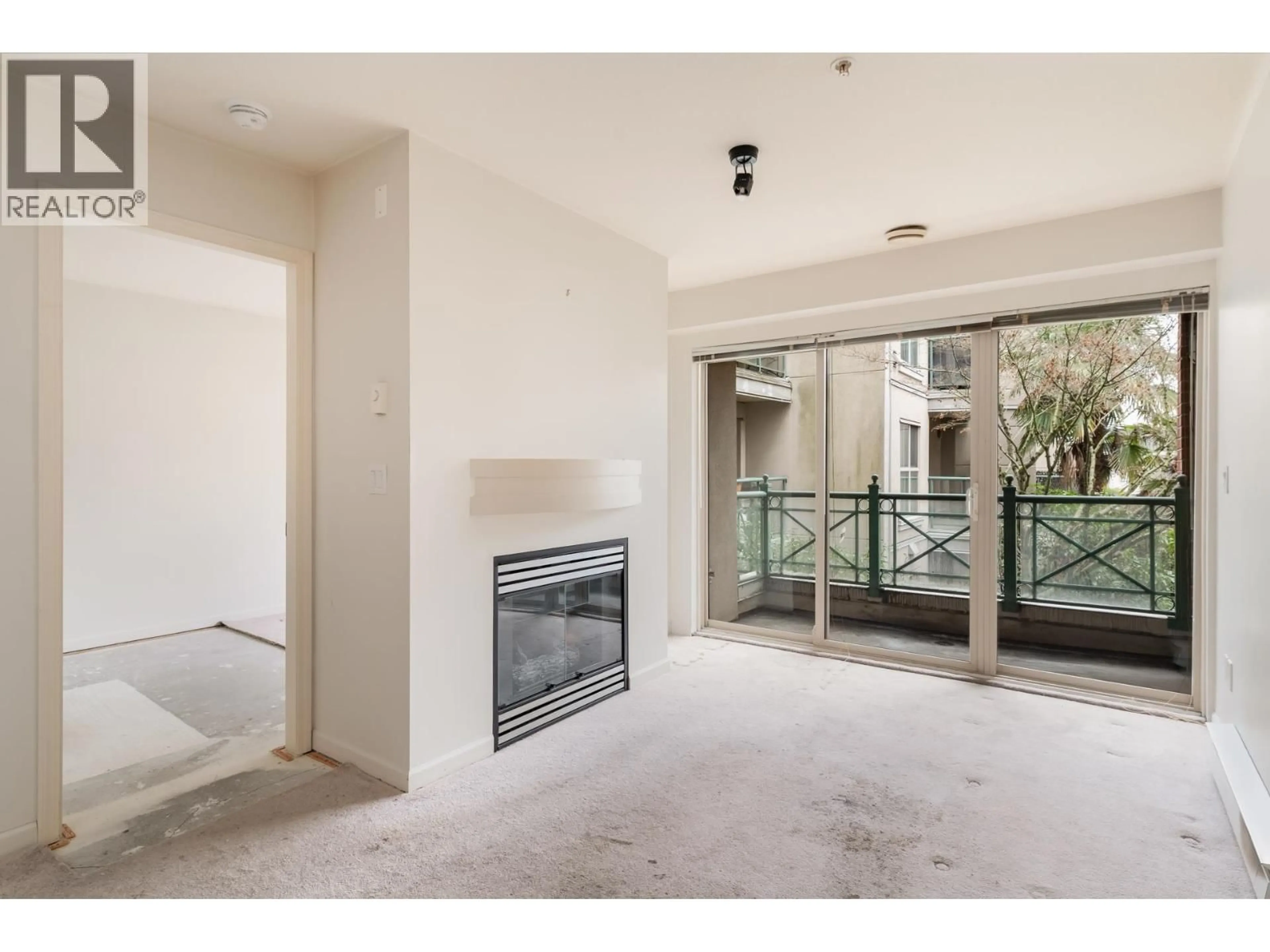 Unknown for 218 - 332 LONSDALE AVENUE, North Vancouver British Columbia V7M3M5