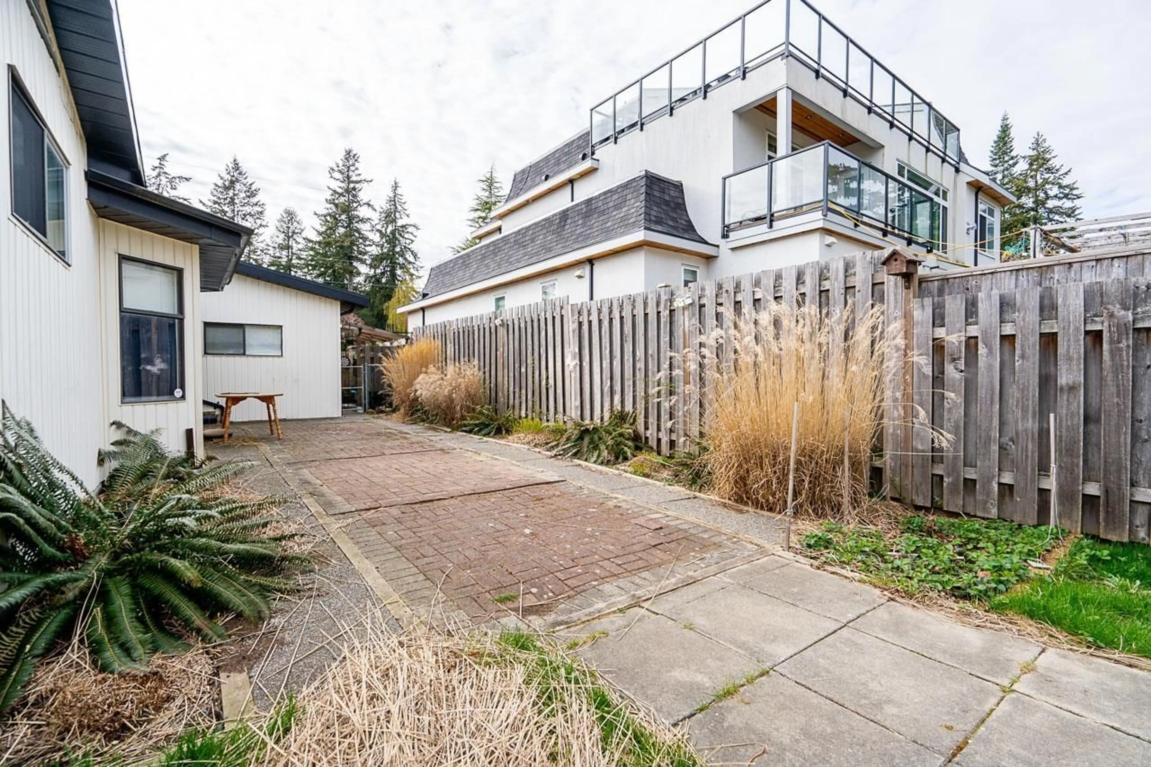 Patio, street for 1766 139 STREET, Surrey British Columbia V4A4G7