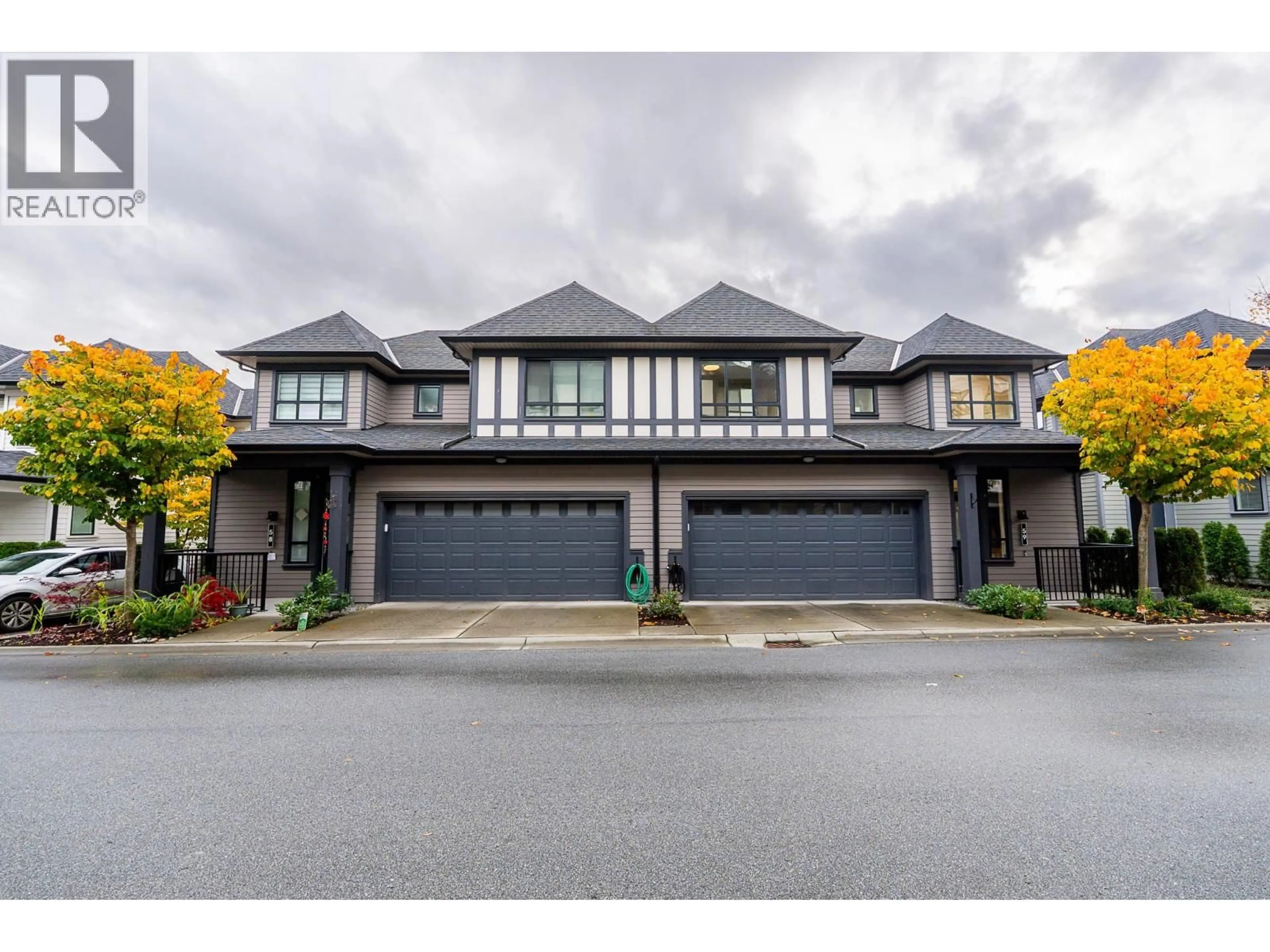 A pic from outside/outdoor area/front of a property/back of a property/a pic from drone, street for 59 - 3500 BURKE VILLAGE PROMENADE, Coquitlam British Columbia V3E0N2