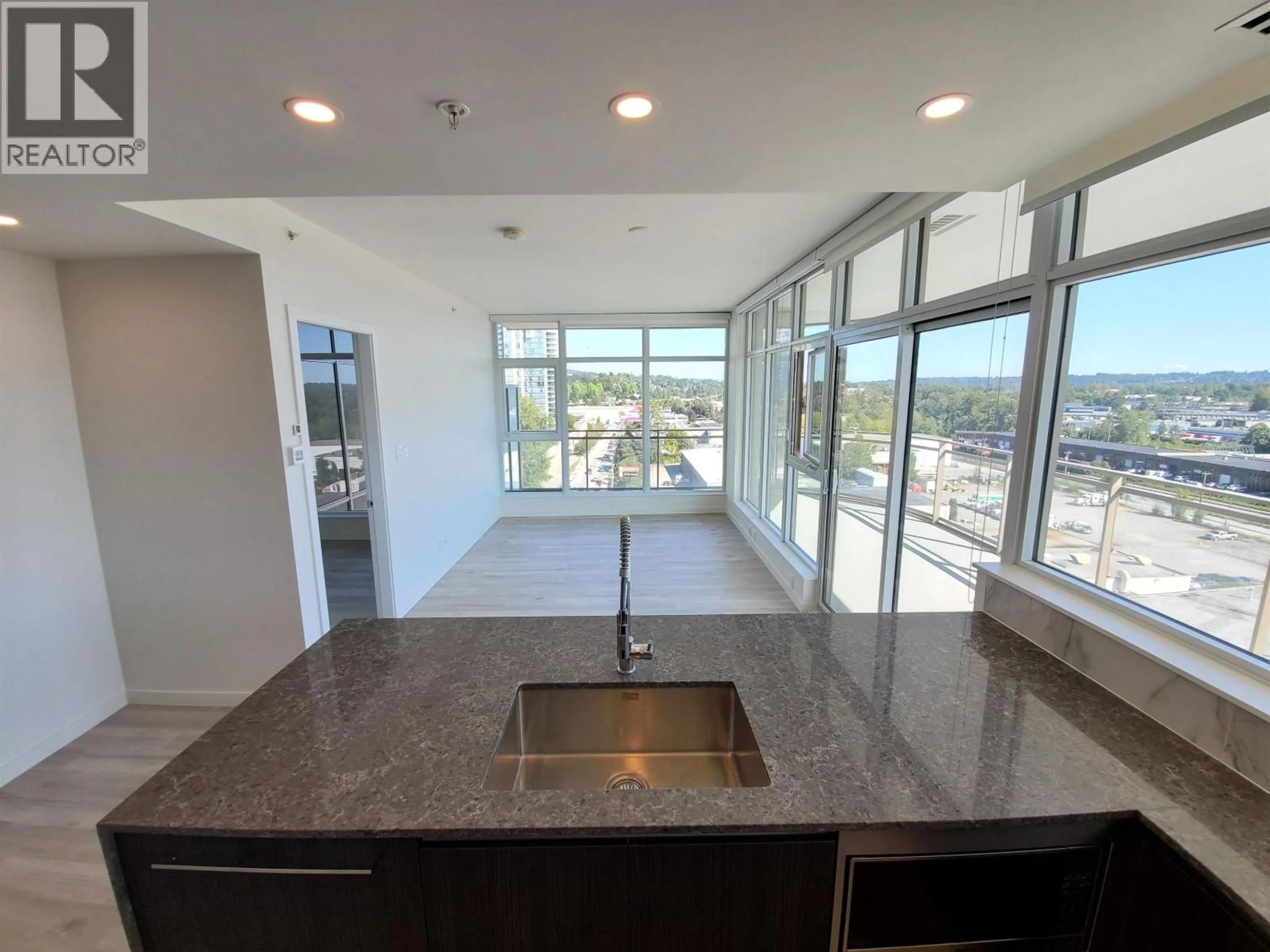 Unknown for 1005 - 5333 GORING STREET, Burnaby British Columbia V5B0B6