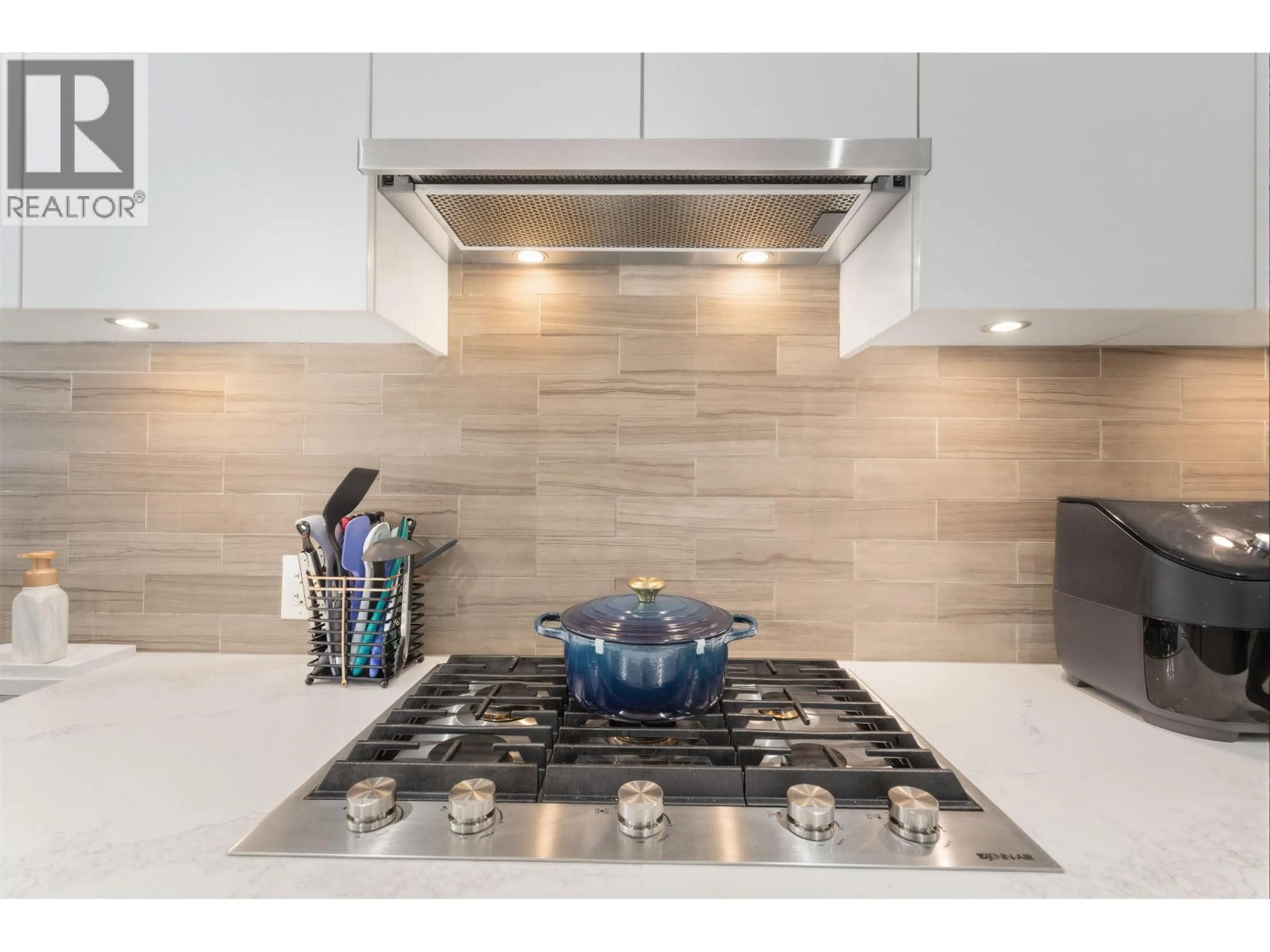 Contemporary kitchen, ceramic/tile floor for 613 - 3451 SAWMILL CRESCENT, Vancouver British Columbia V5S0H3