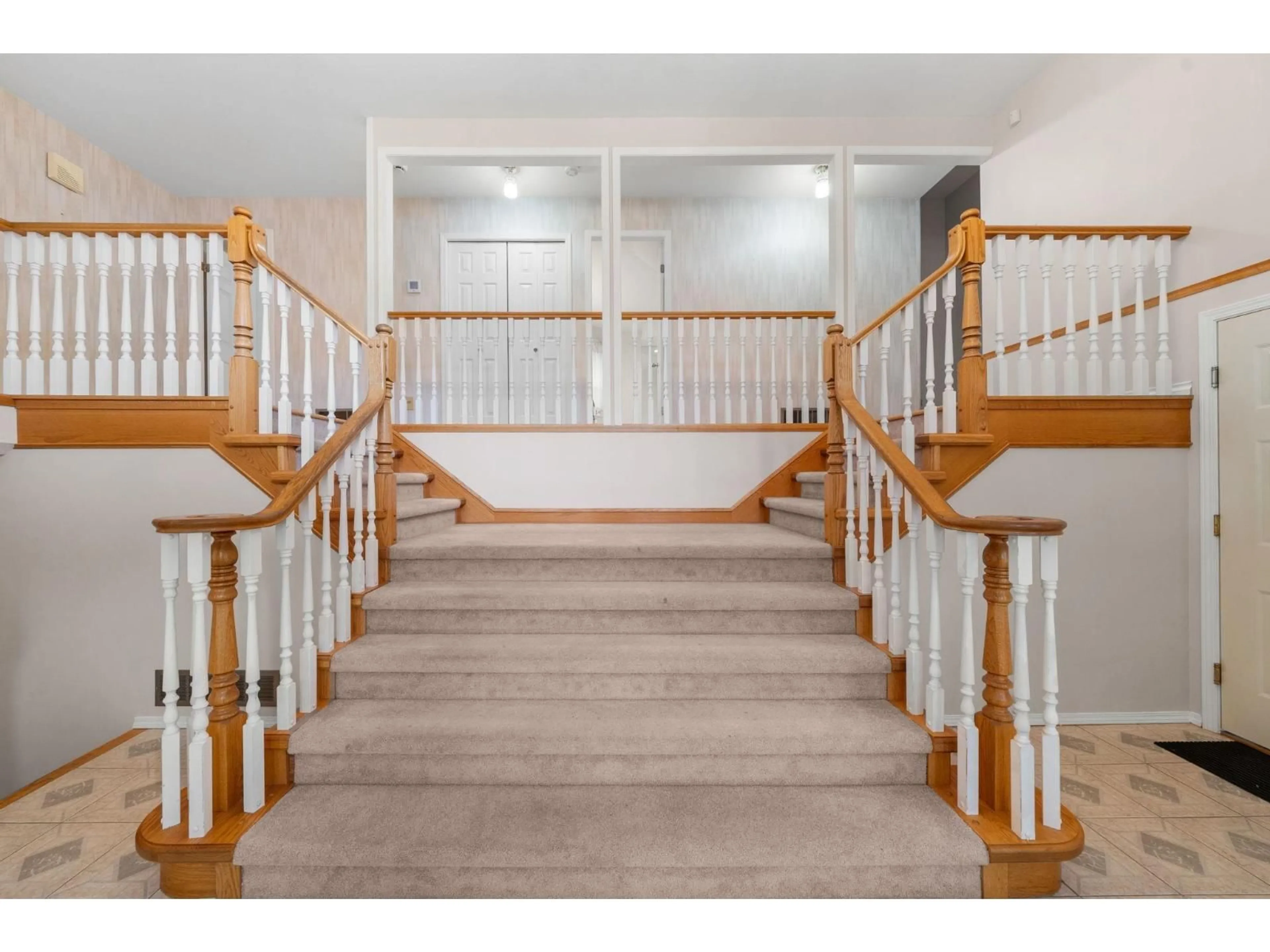 Unknown for 13395 14 STREET, Surrey British Columbia V4A9B7