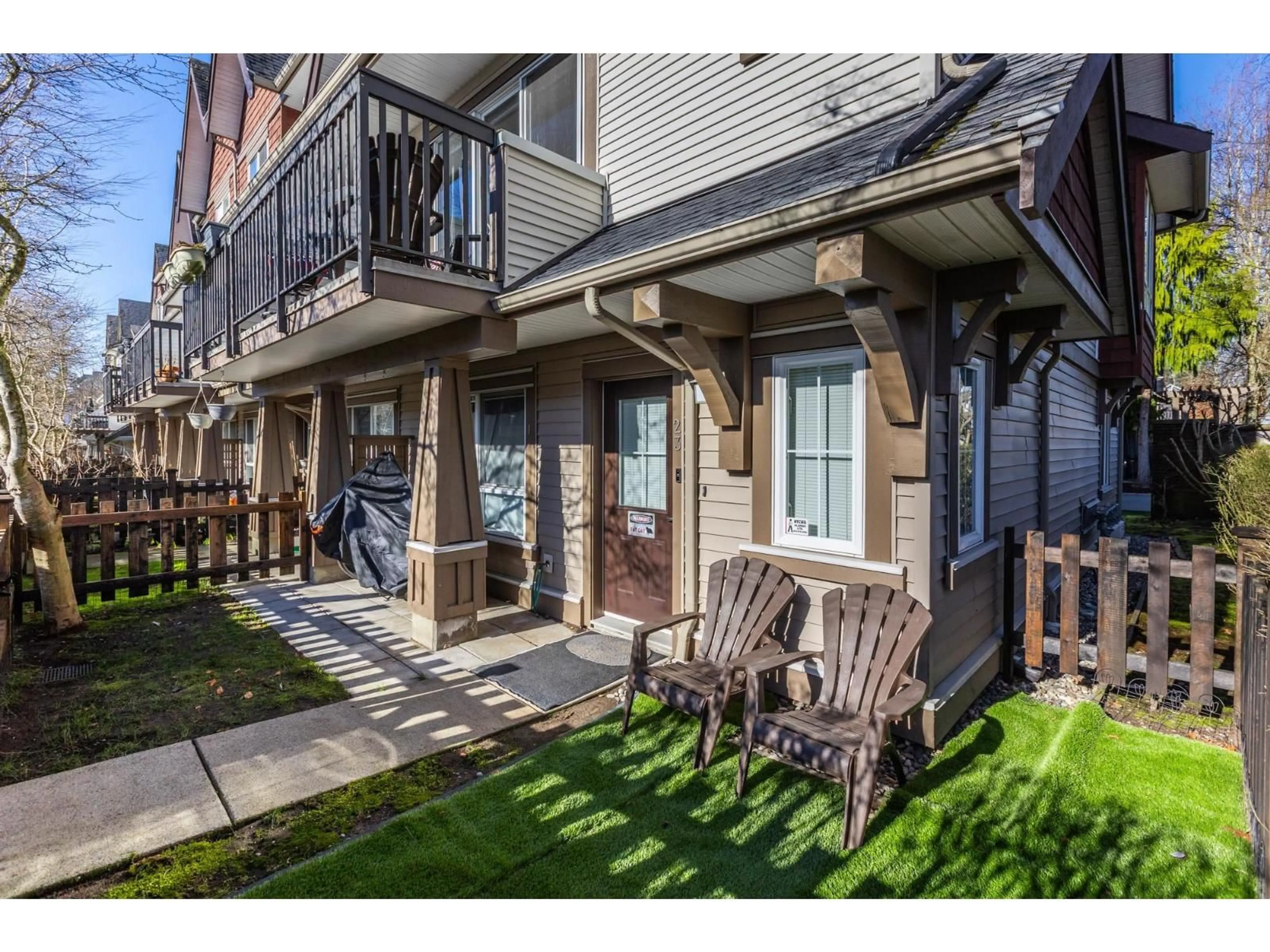 Patio, street for 23 - 7155 189 STREET, Surrey British Columbia V4N5S8