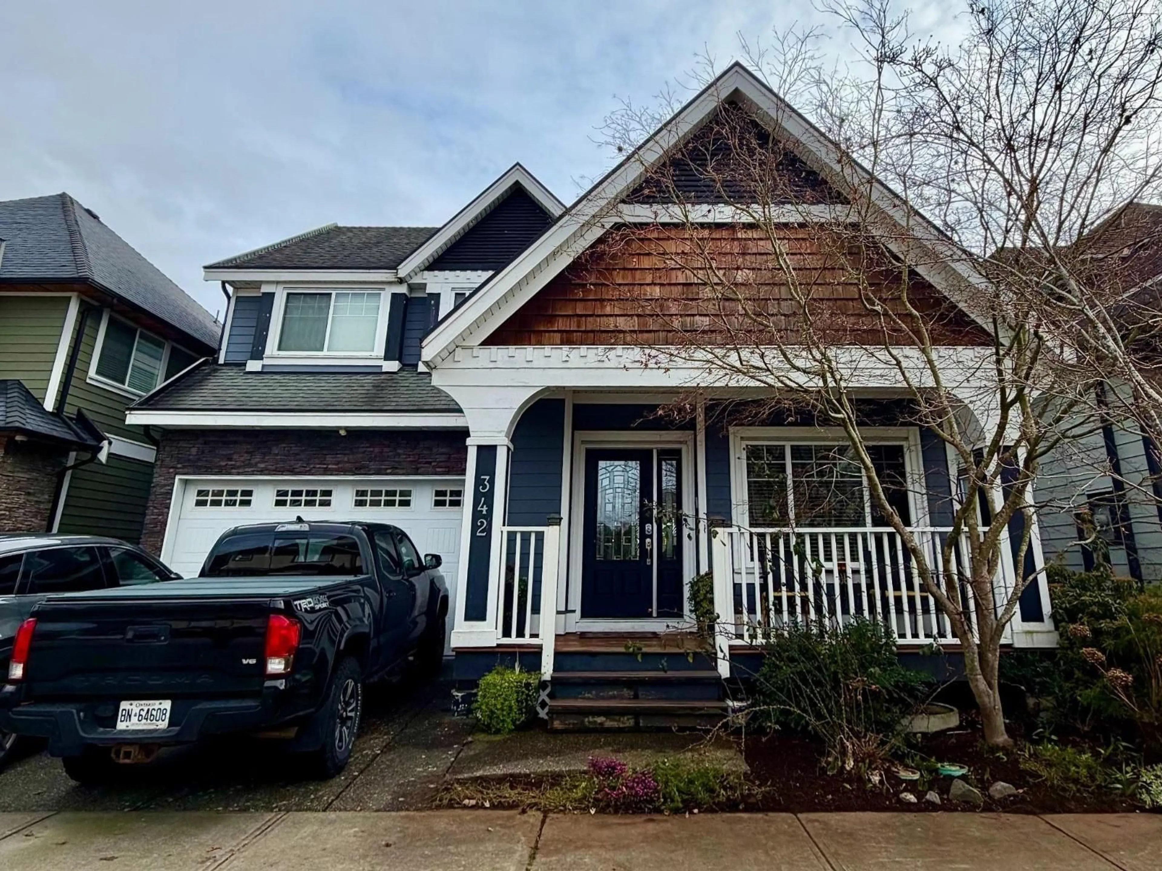 Home with vinyl exterior material, street for 342 173A STREET, Surrey British Columbia V3Z2N7