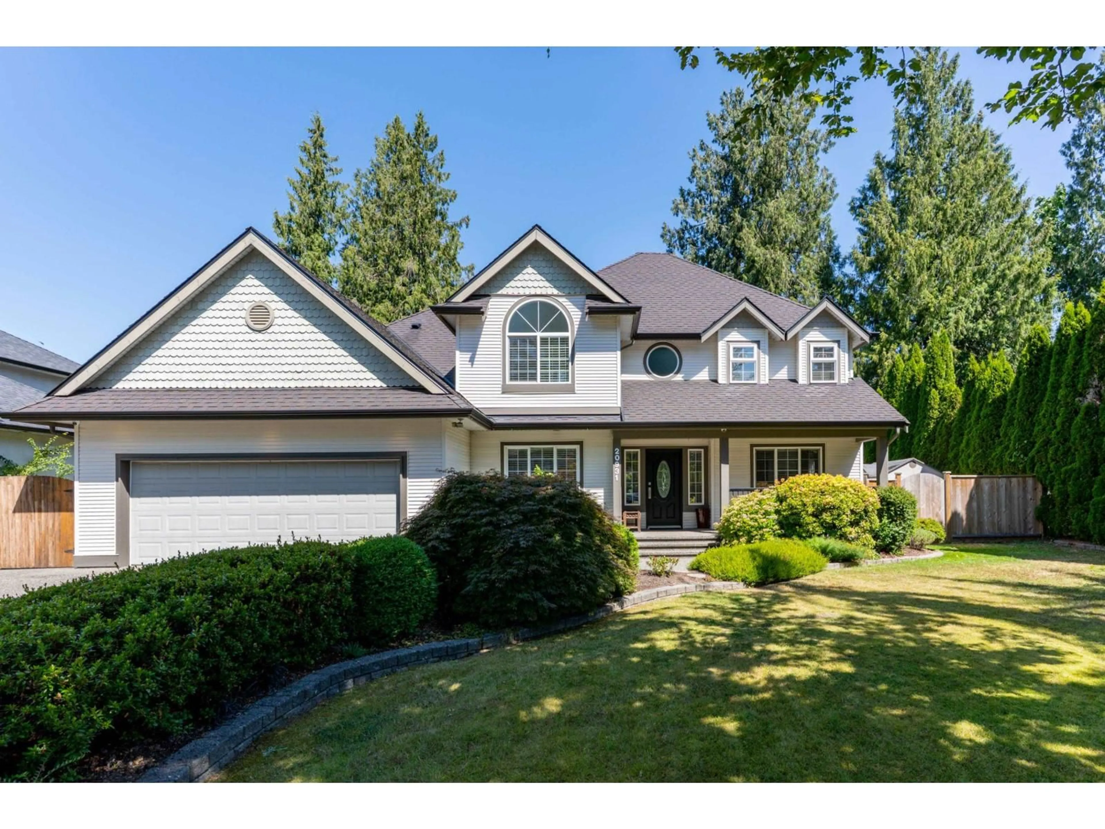 Home with vinyl exterior material, street for 20931 YEOMANS CRESCENT, Langley British Columbia V1M2P8