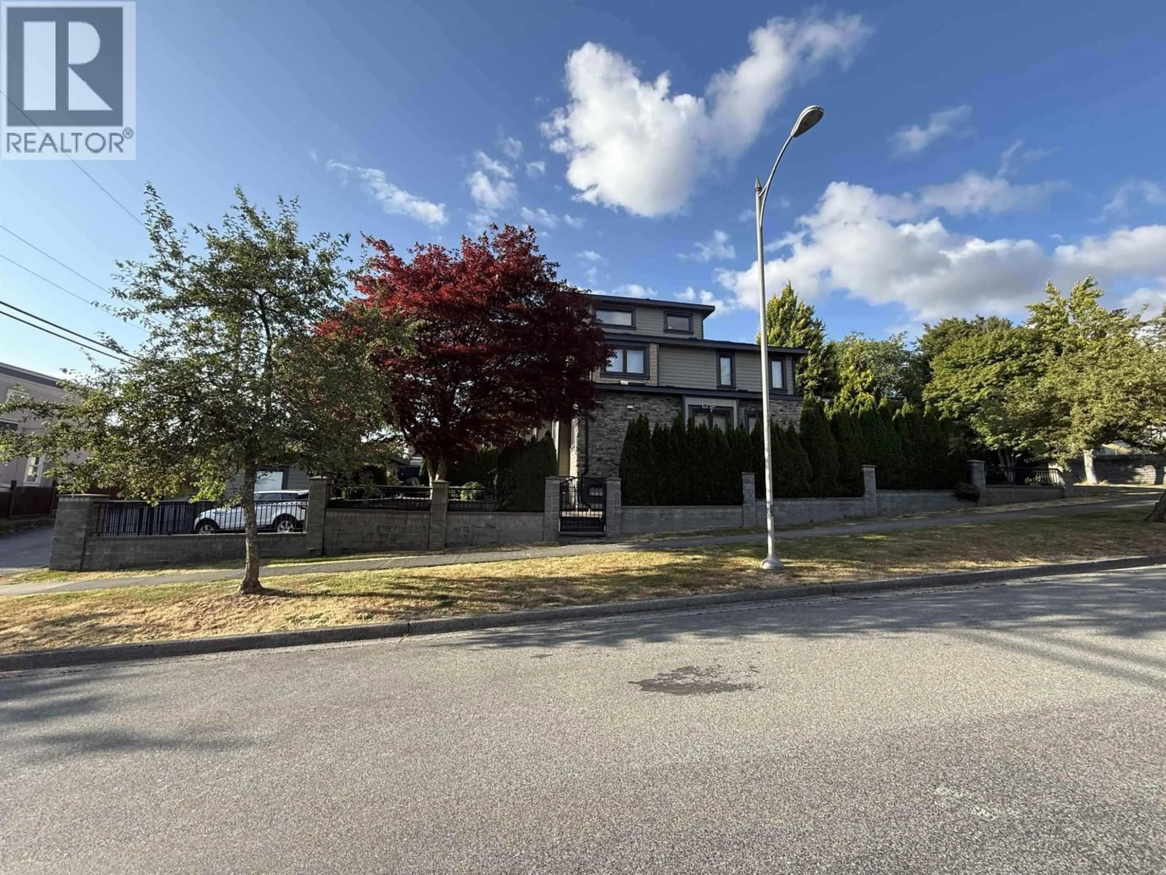 A pic from outside/outdoor area/front of a property/back of a property/a pic from drone, street for 7689 JASPER CRESCENT, Vancouver British Columbia V5P3S7