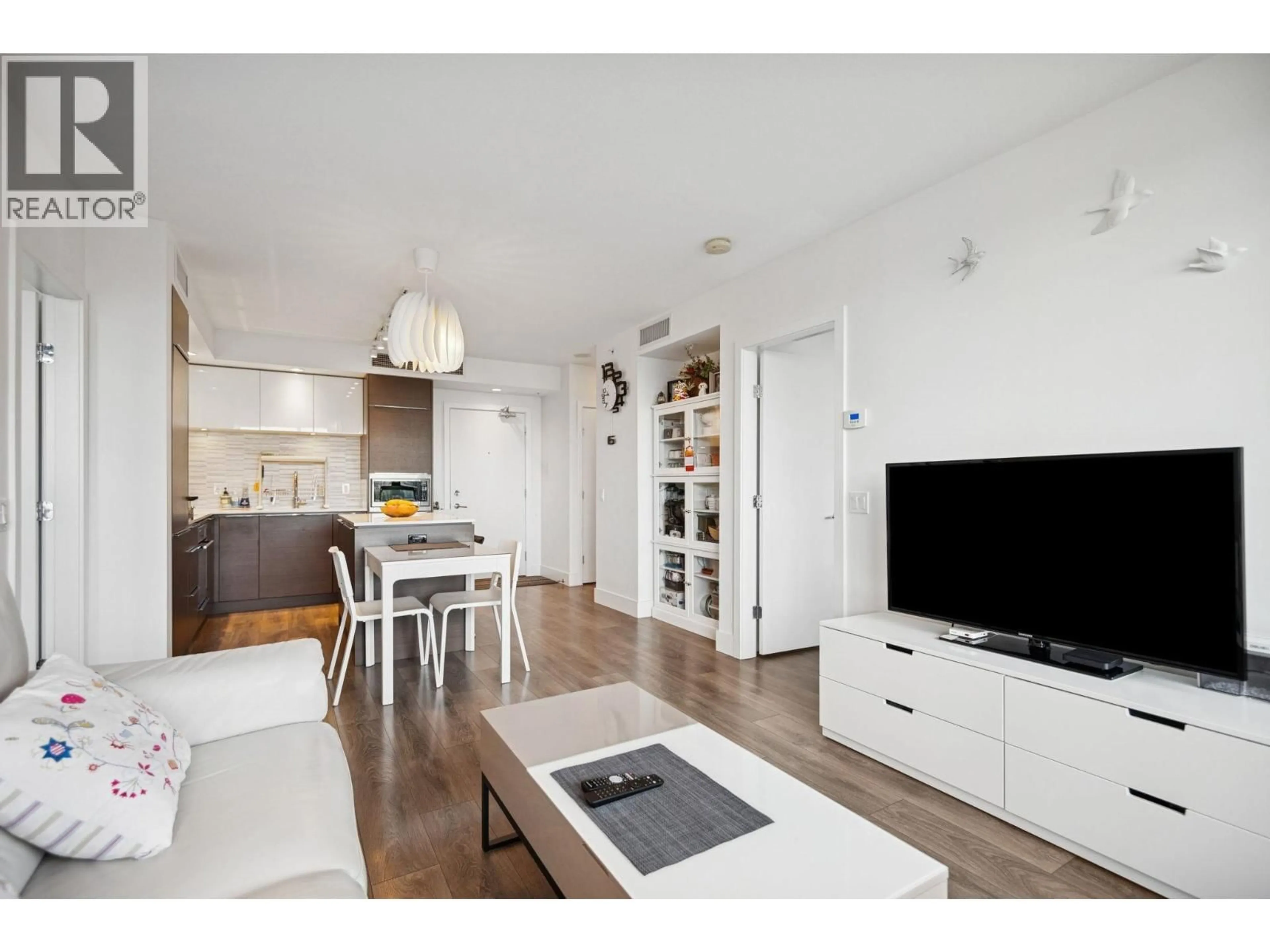 Open concept kitchen, wood/laminate floor for 1110 - 5233 GILBERT ROAD, Richmond British Columbia V7C0B3