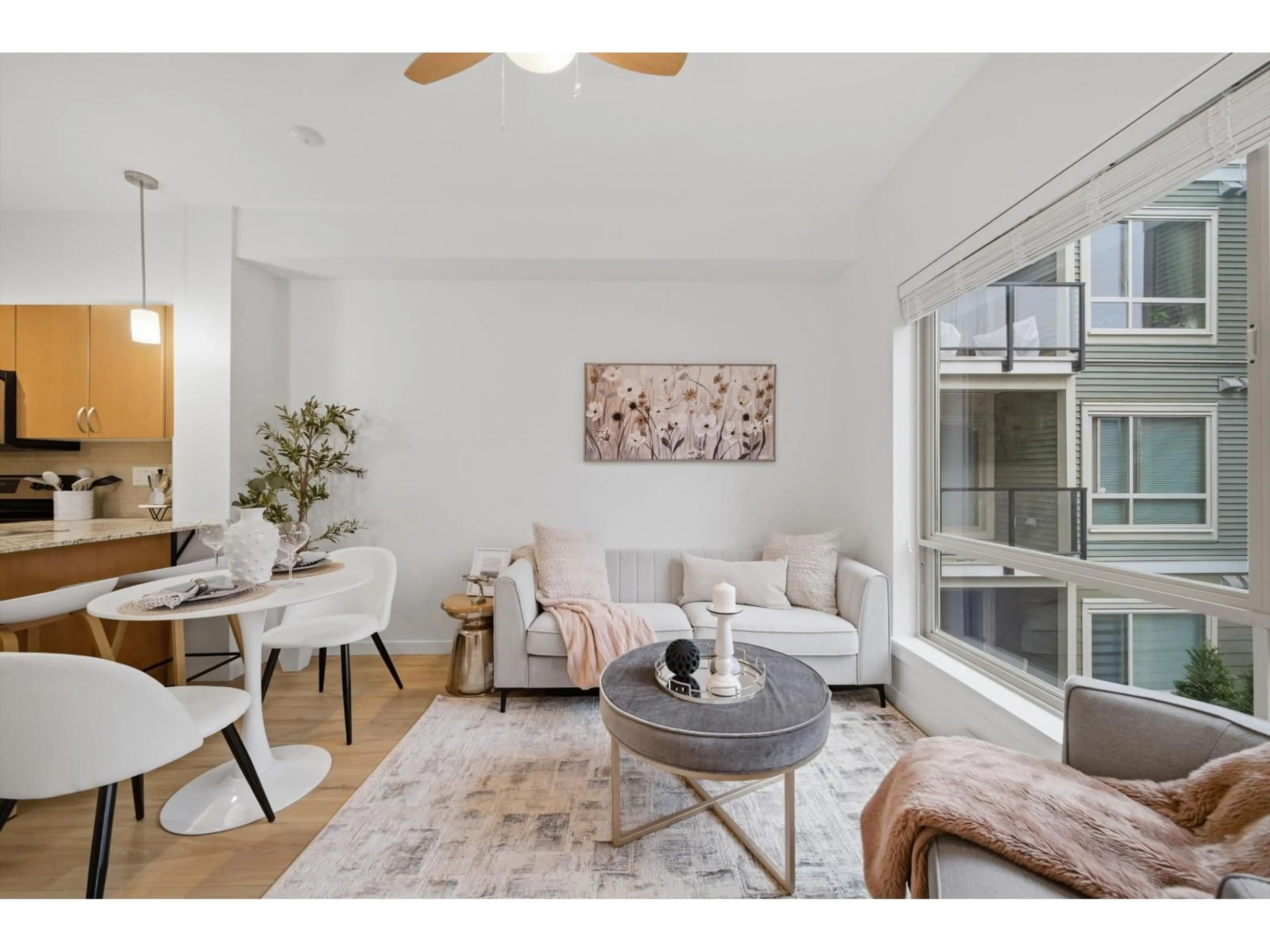 Living room with furniture, unknown for 318 - 13789 107A AVENUE, Surrey British Columbia V3T0B8