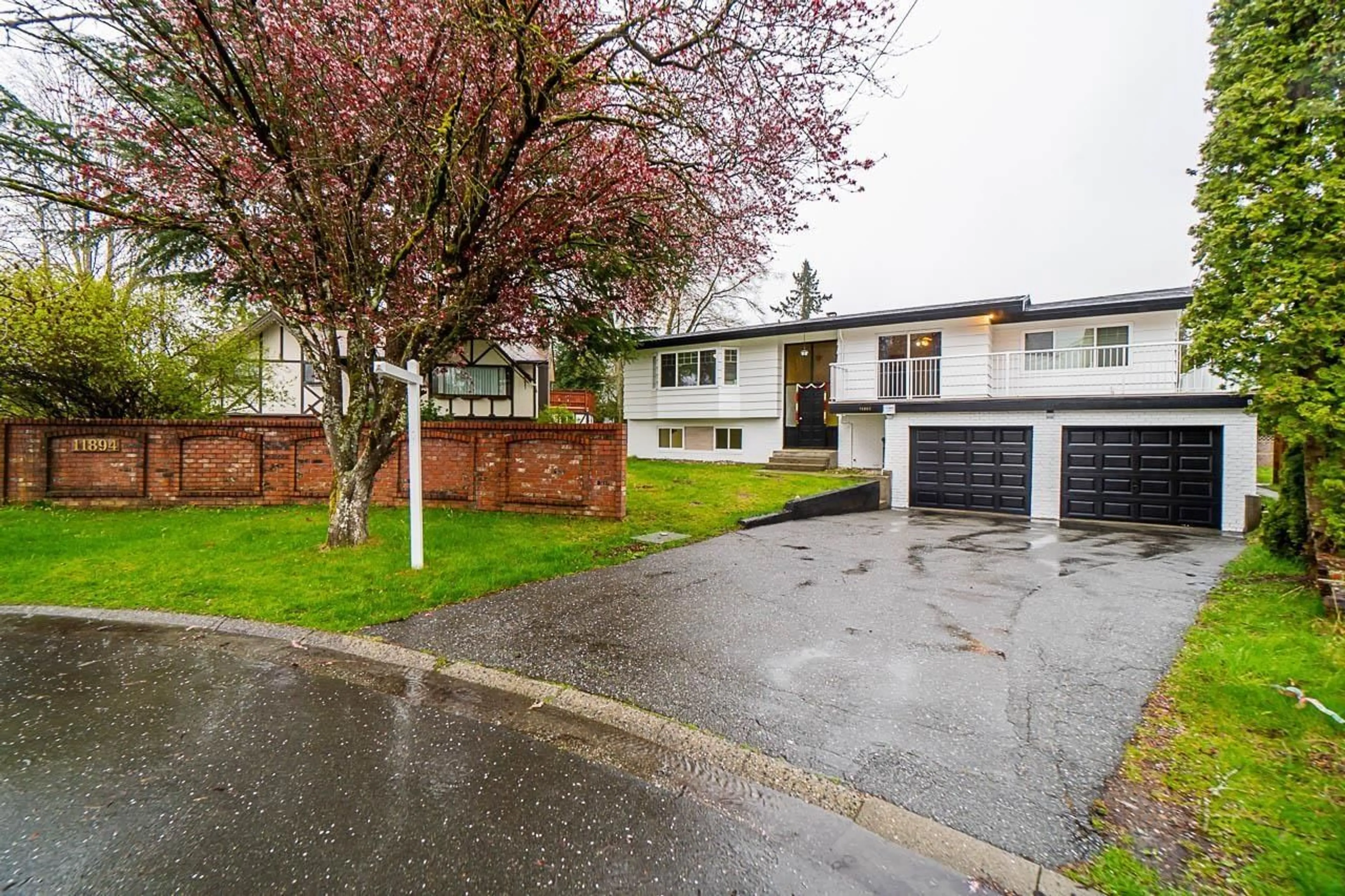 A pic from outside/outdoor area/front of a property/back of a property/a pic from drone, street for 11892 GILMOUR CRESCENT, Delta British Columbia V4C1L1