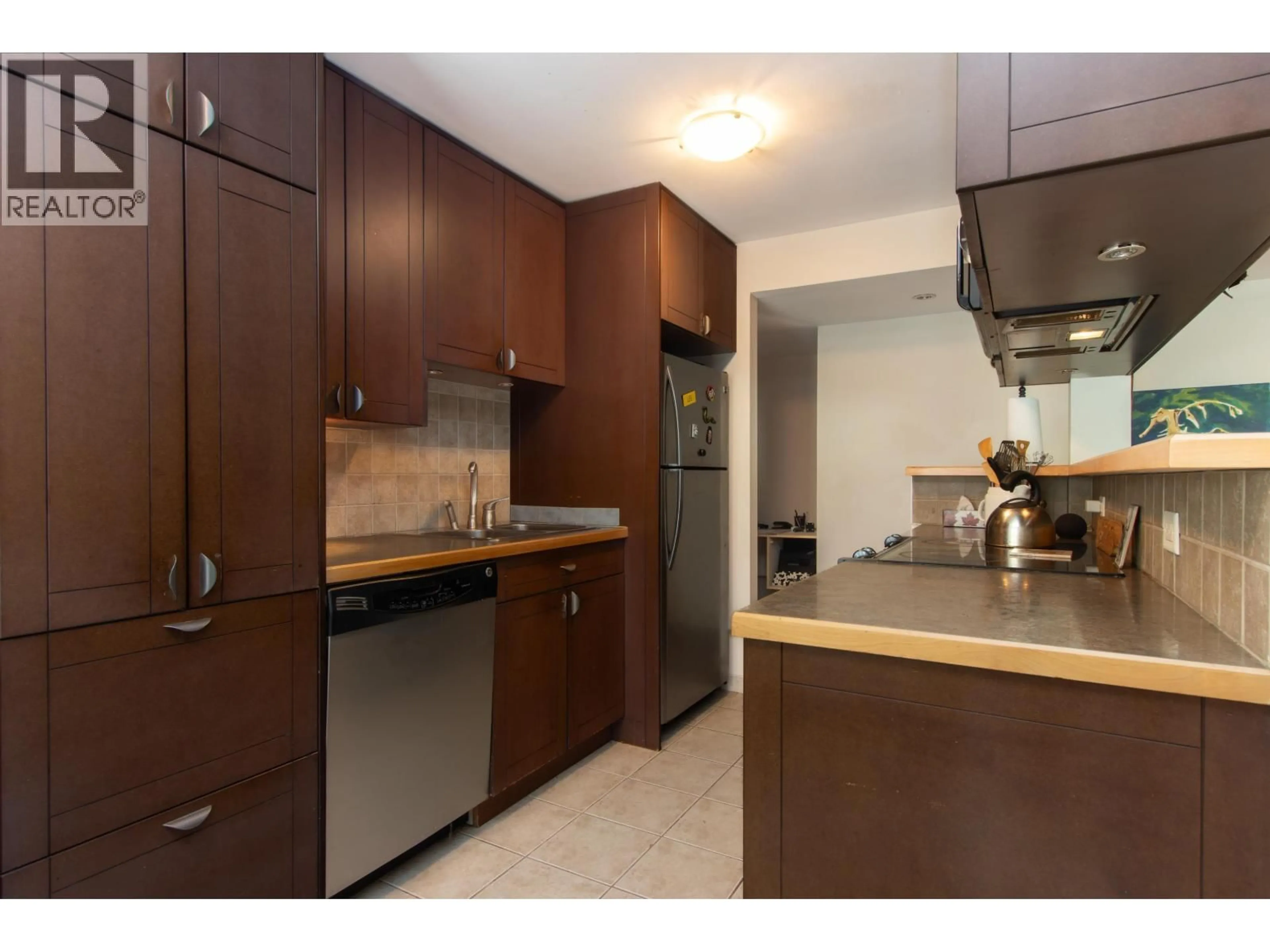 Standard kitchen, unknown for 25 - 38175 WESTWAY AVENUE, Squamish British Columbia V8B0Y4