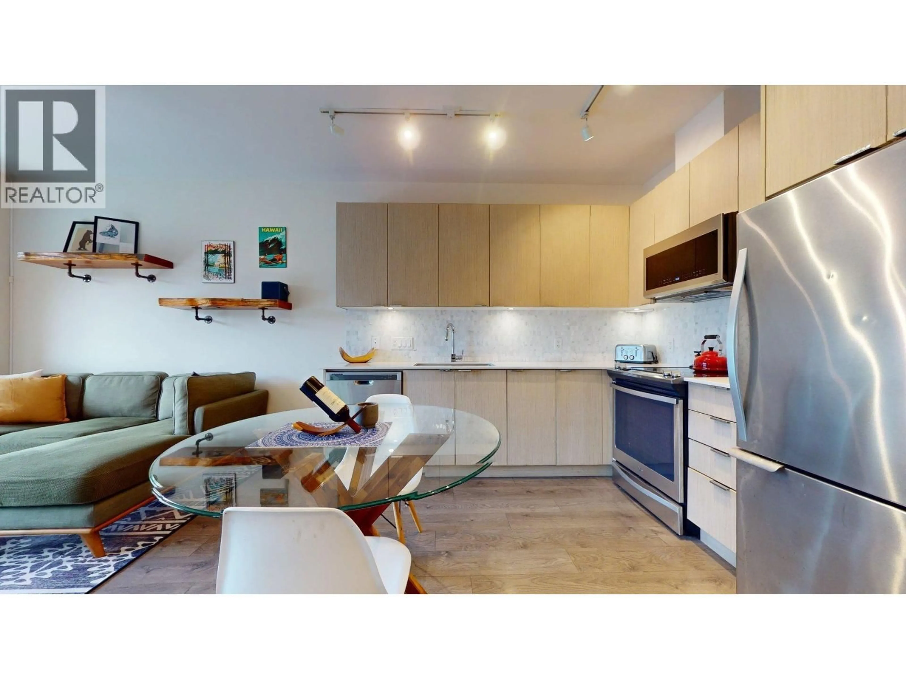 Open concept kitchen, unknown for 303 - 1150 BAILEY STREET, Squamish British Columbia V8B0R4