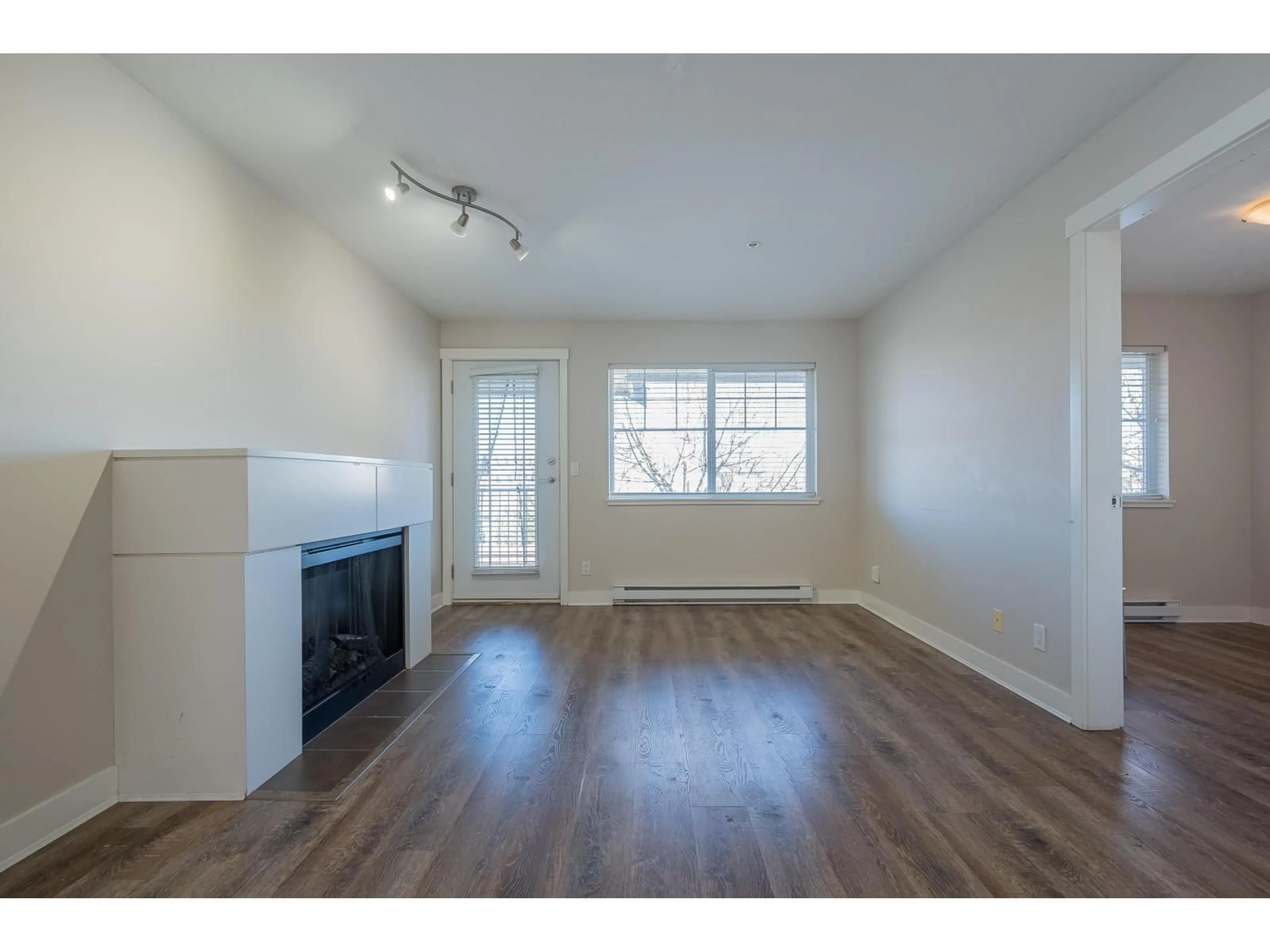 A pic of a room for 309 - 19366 65 AVENUE, Surrey British Columbia V4N5S1