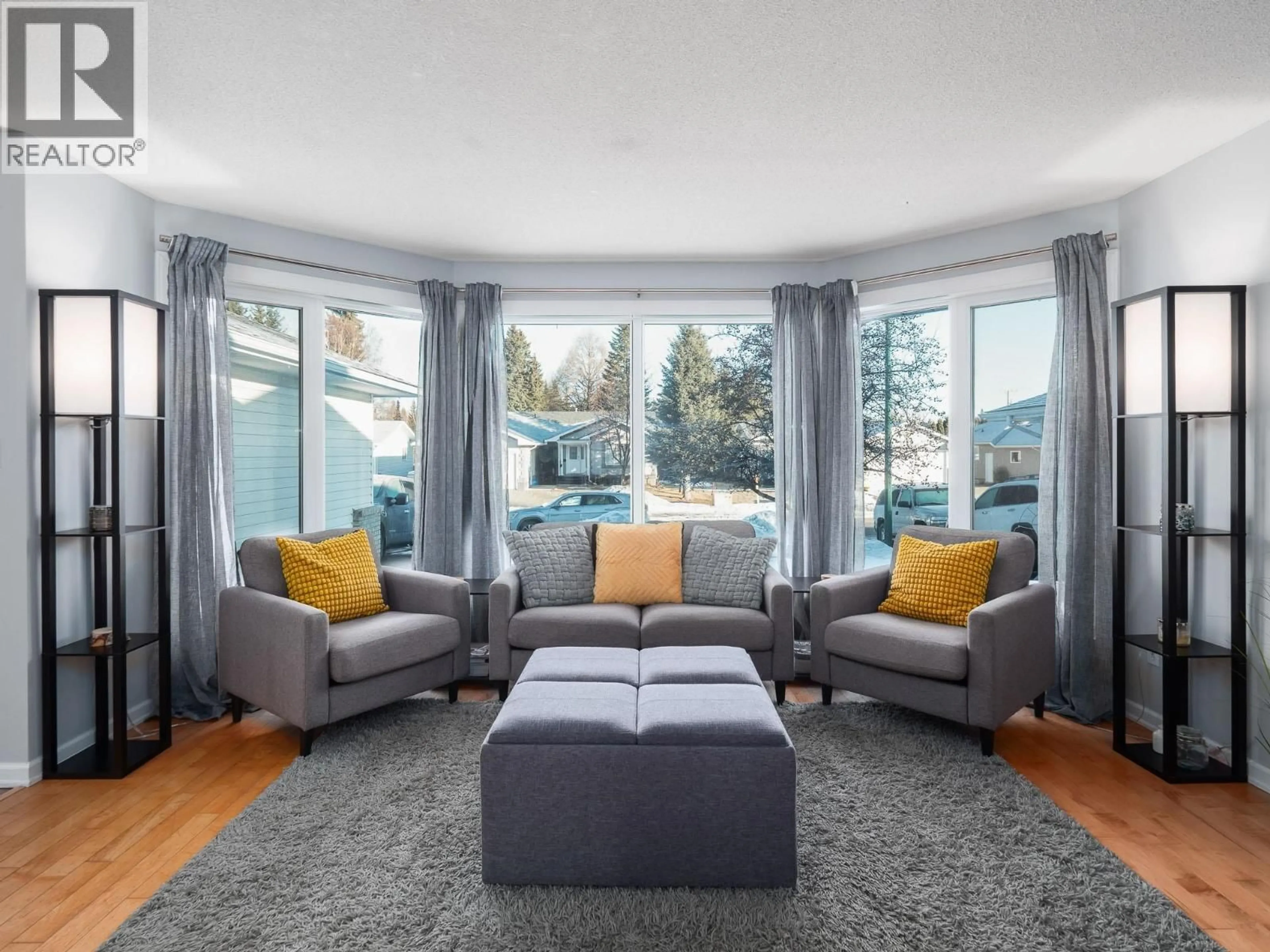 Living room with furniture, unknown for 3051 SETON CRESCENT, Prince George British Columbia V2K4T7