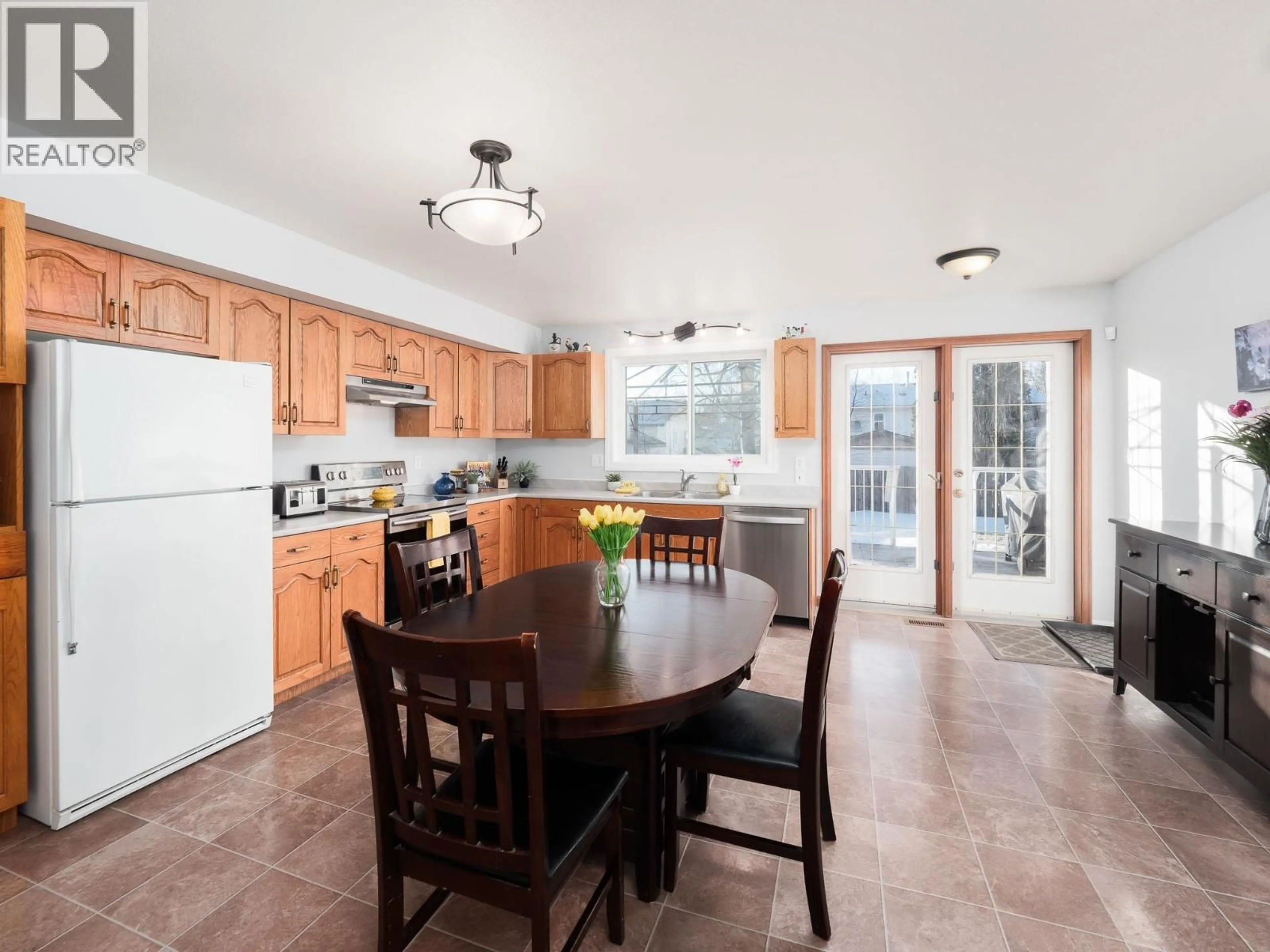 Open concept kitchen, unknown for 3051 SETON CRESCENT, Prince George British Columbia V2K4T7