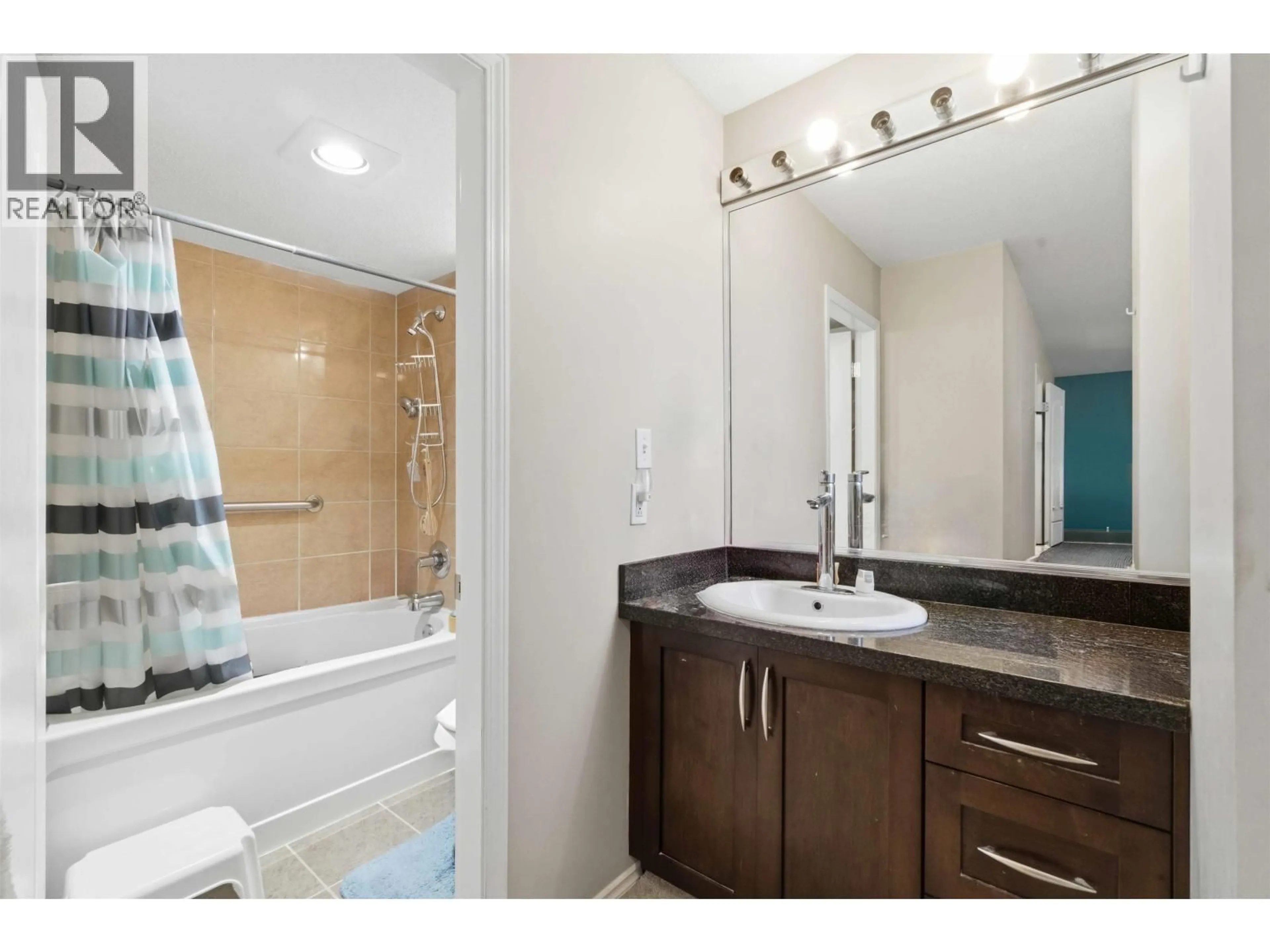 Standard bathroom, ceramic/tile floor for 601 - 1135 QUAYSIDE DRIVE, New Westminster British Columbia V3M6J4