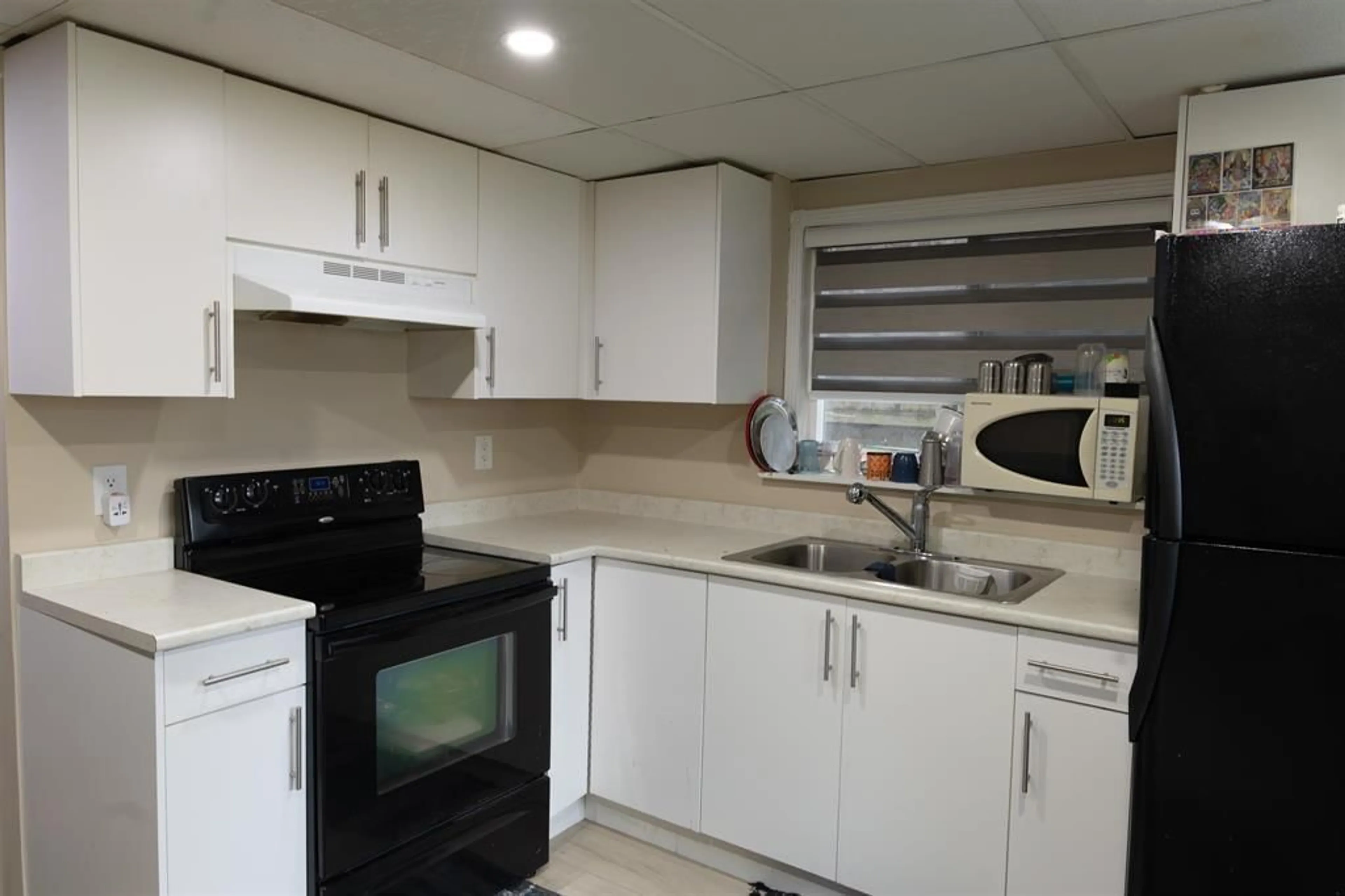 Standard kitchen, unknown for 7096 BARKLEY DRIVE, Delta British Columbia V4E1T6