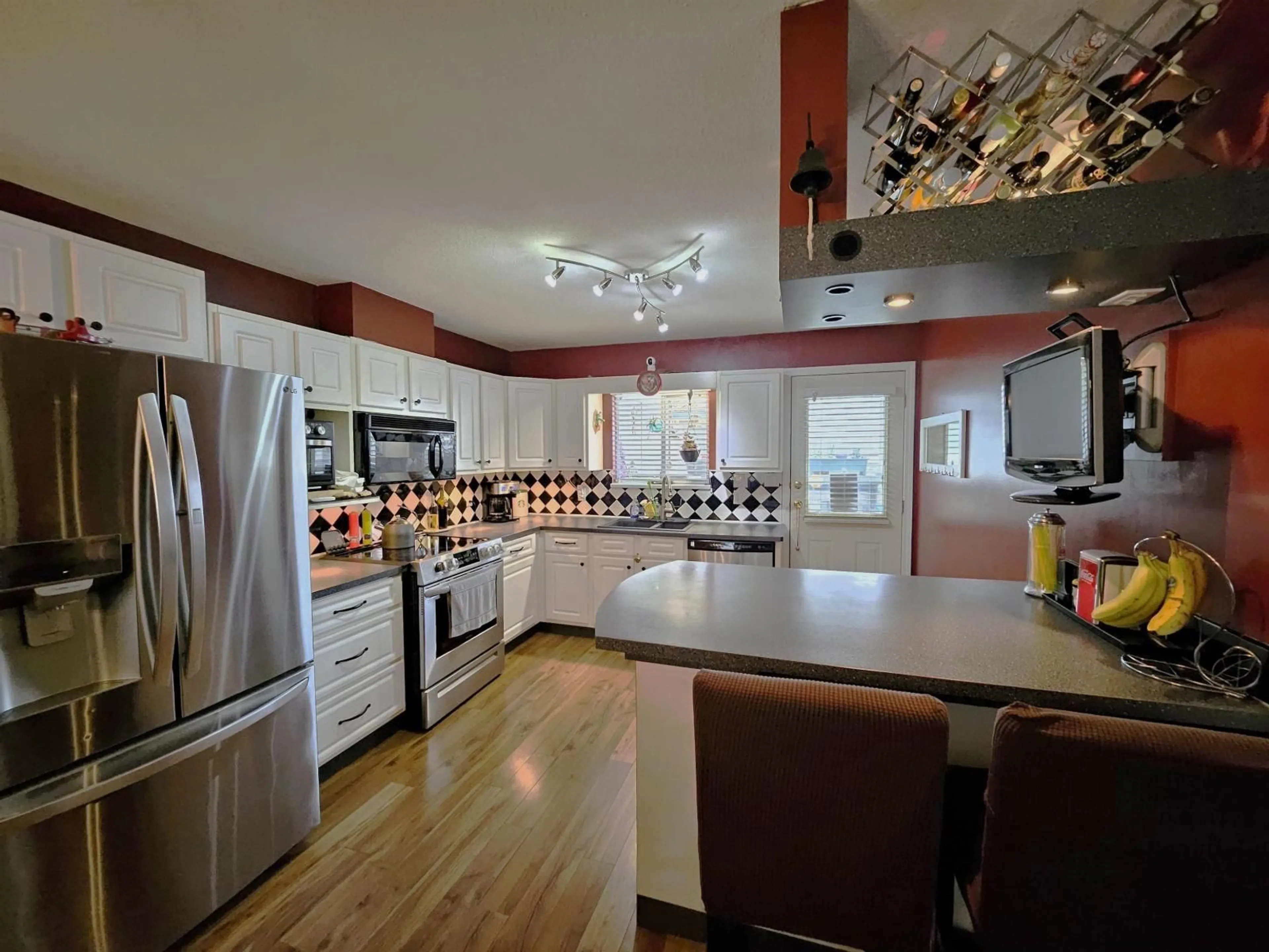 Open concept kitchen, unknown for 208 - 7837 120A STREET, Surrey British Columbia V3W0W9