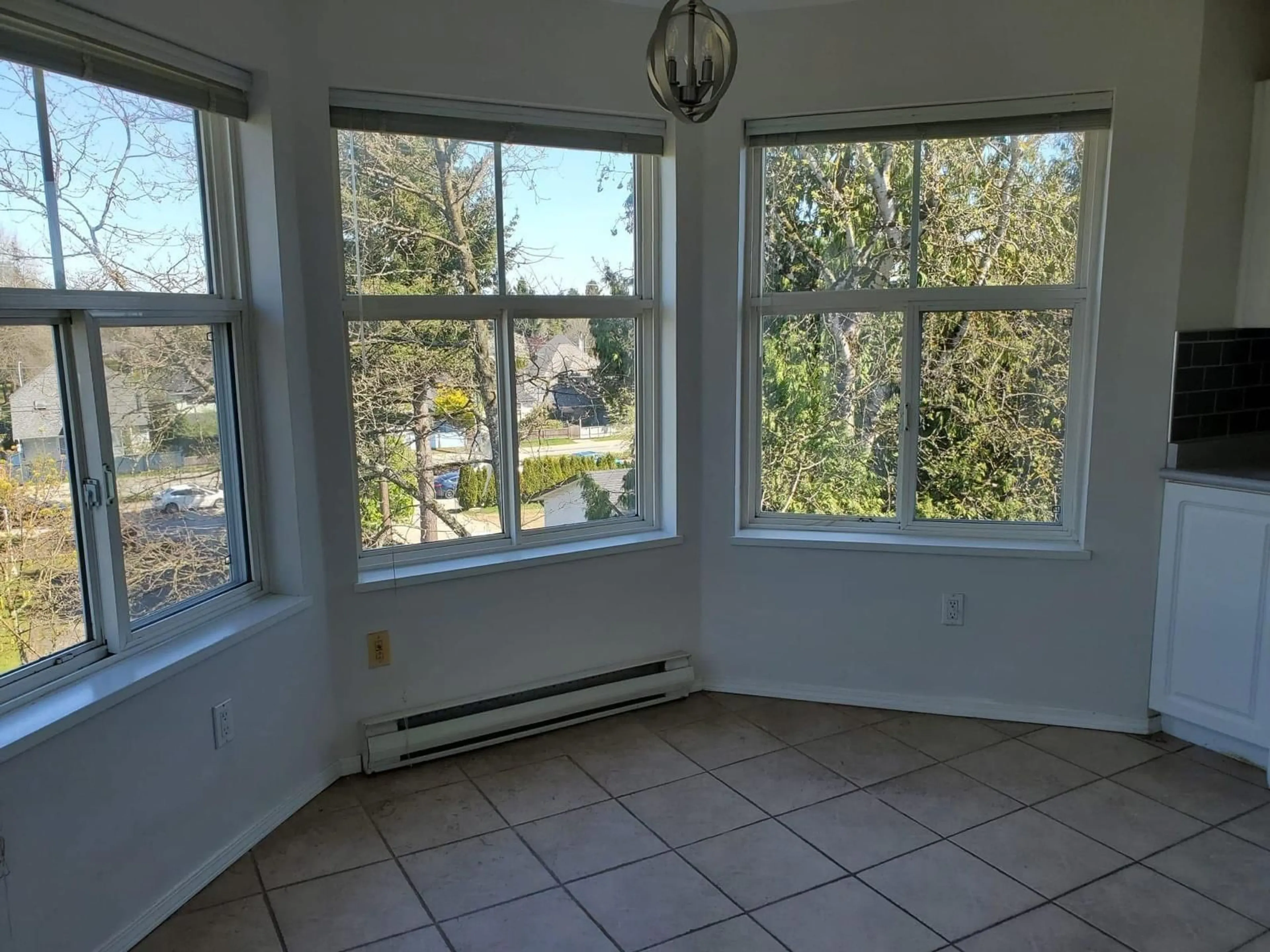 A pic of a room for 403 - 12739 72 AVENUE, Surrey British Columbia V3W2M7