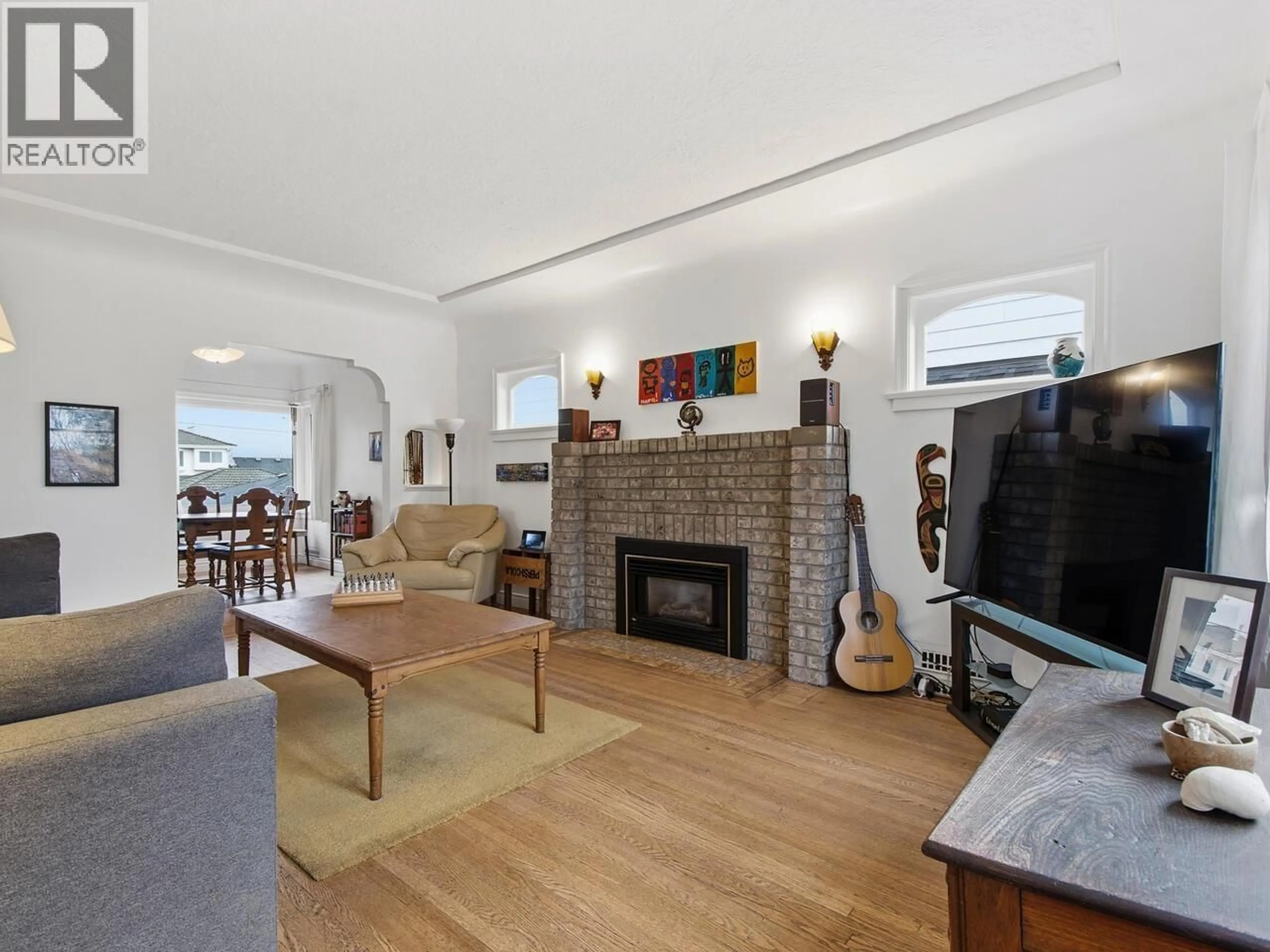 Living room with furniture, unknown for 3039 GRANT STREET, Vancouver British Columbia V5K3H8