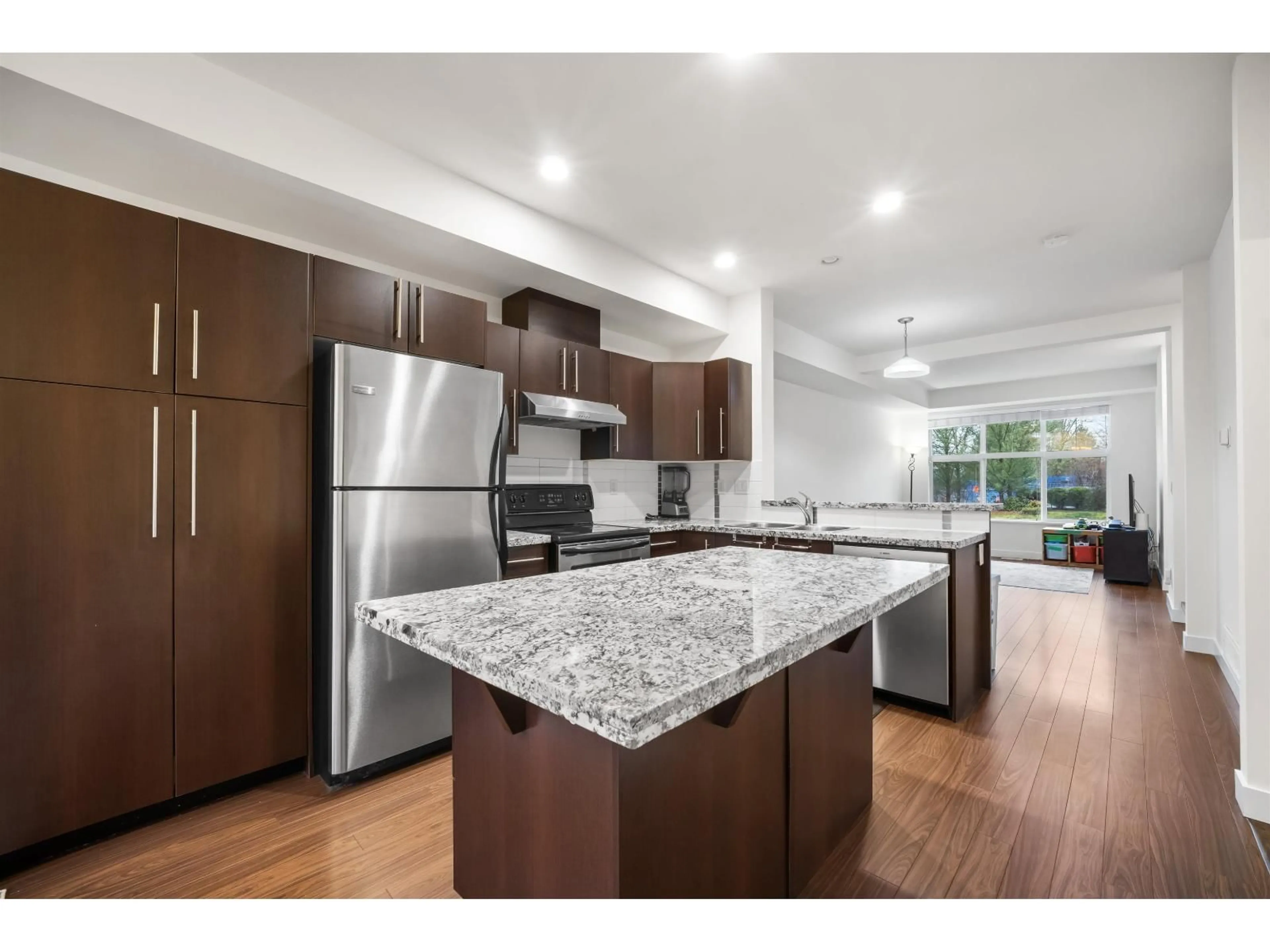 Open concept kitchen, unknown for 29 - 18199 70 AVENUE, Surrey British Columbia V3S2N9