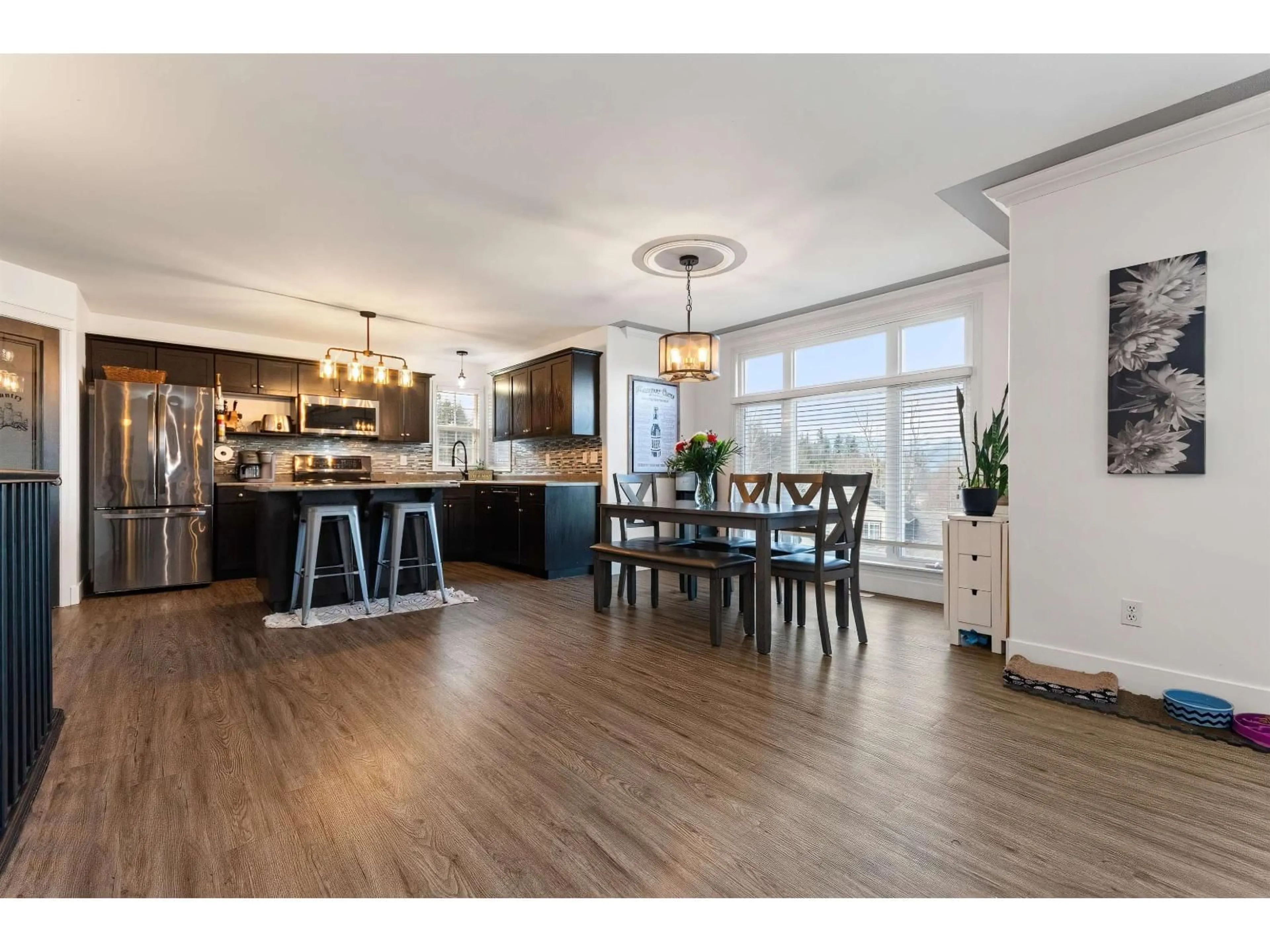 Open concept kitchen, wood/laminate floor for 46303 VALLEYVIEW ROAD, Chilliwack British Columbia V2R5R9