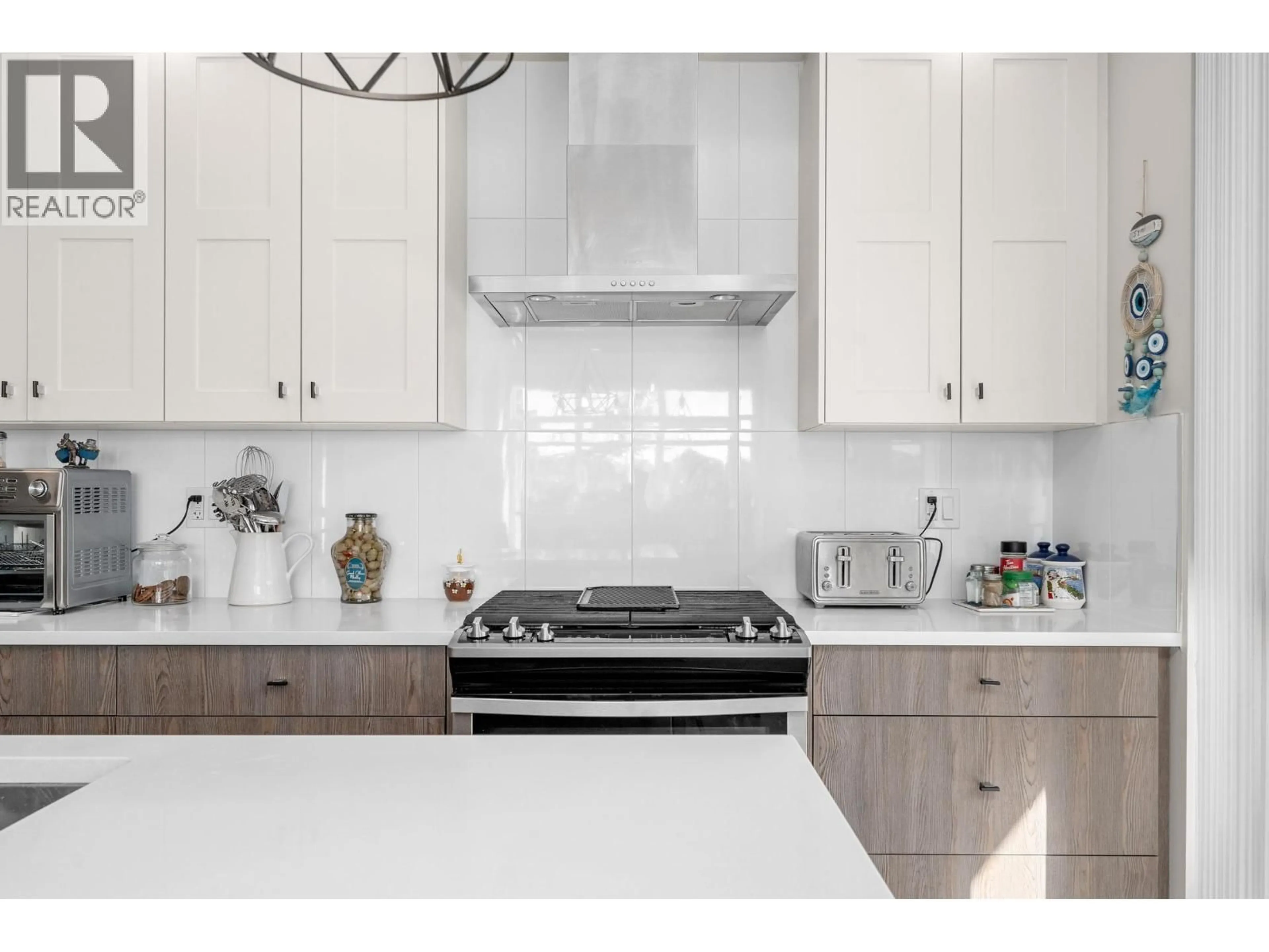 Contemporary kitchen, ceramic/tile floor for 37 - 24108 104 AVENUE, Maple Ridge British Columbia V2W0J5