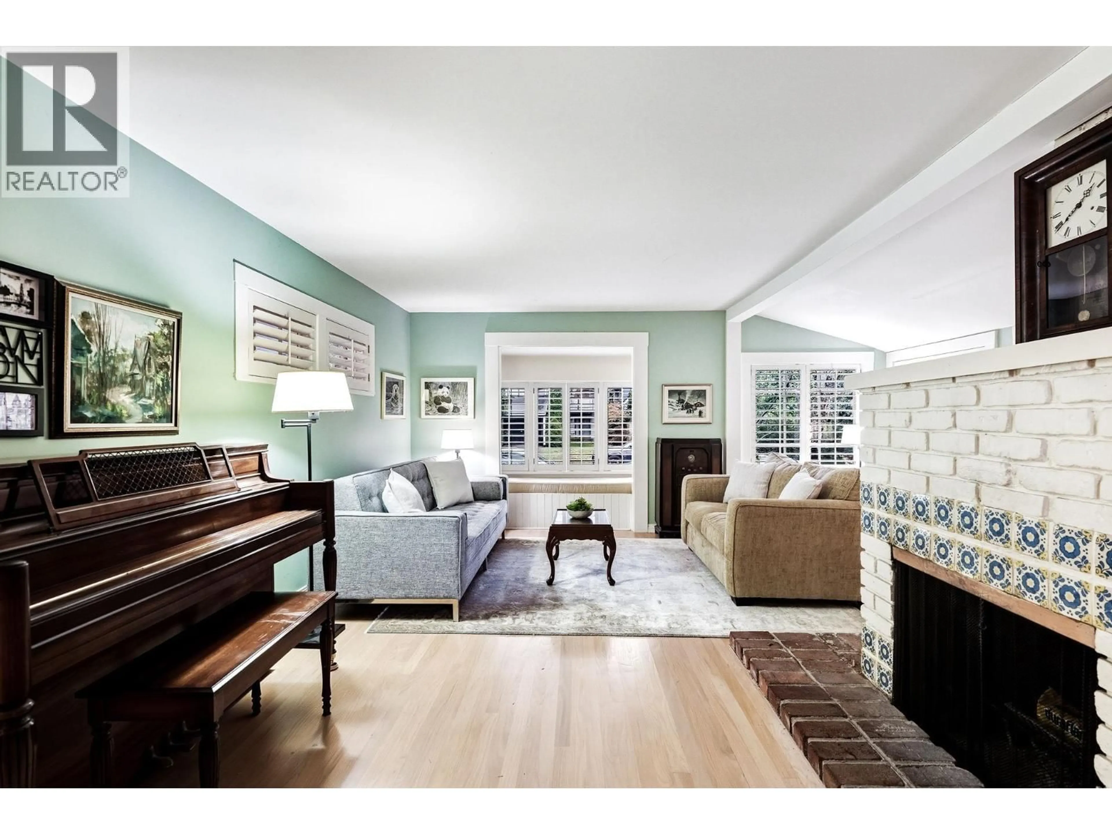 Living room with furniture, unknown for 2103 KEITH ROAD, North Vancouver British Columbia V7P1Z4