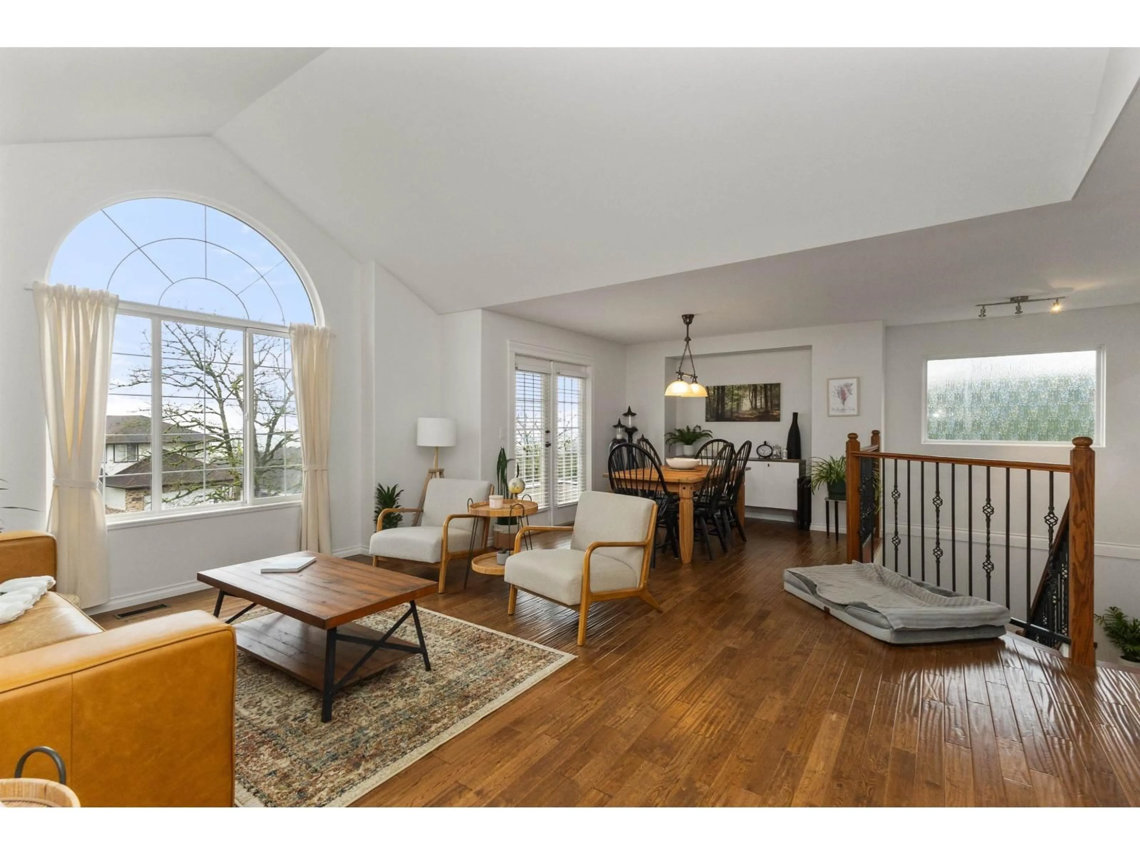 Living room with furniture, wood/laminate floor for 36185 CASSANDRA DRIVE, Abbotsford British Columbia V3G2N6