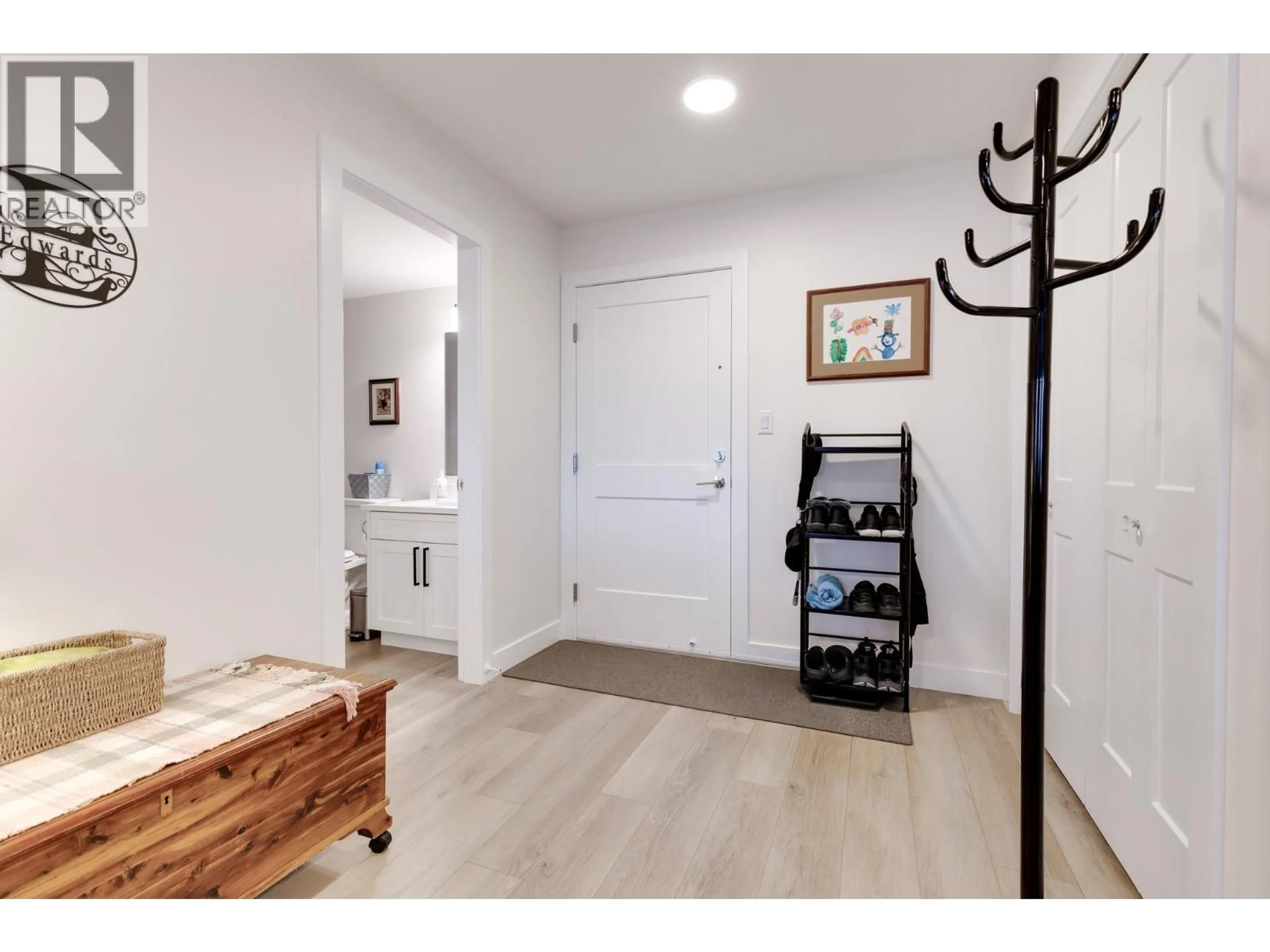 Indoor entryway for 310 - 4278 22ND AVENUE, Prince George British Columbia V2N0J4