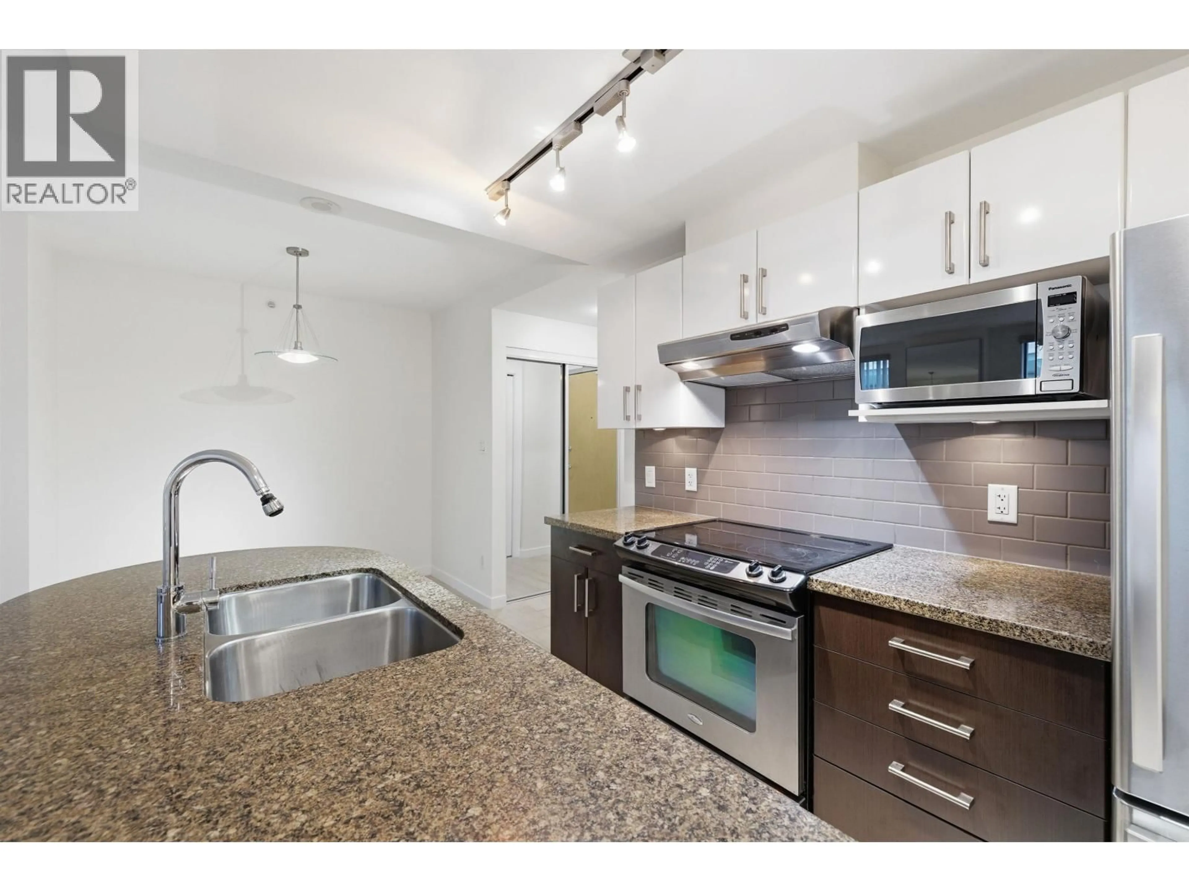 Standard kitchen, unknown for 301 - 14 BEGBIE STREET, New Westminster British Columbia V3M0C4