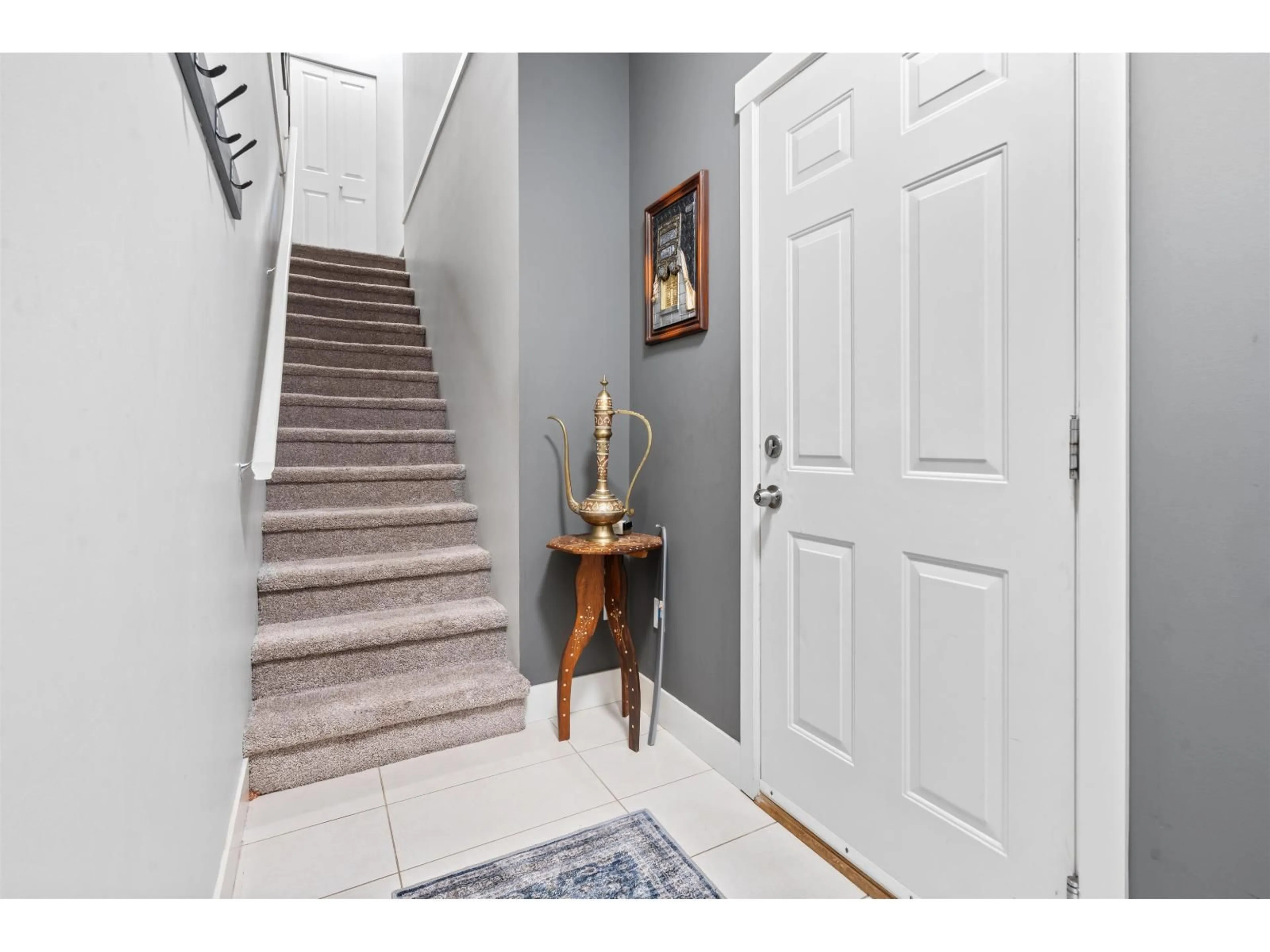 Indoor entryway for 3 - 20326 68 AVENUE, Langley British Columbia V2Y0E3