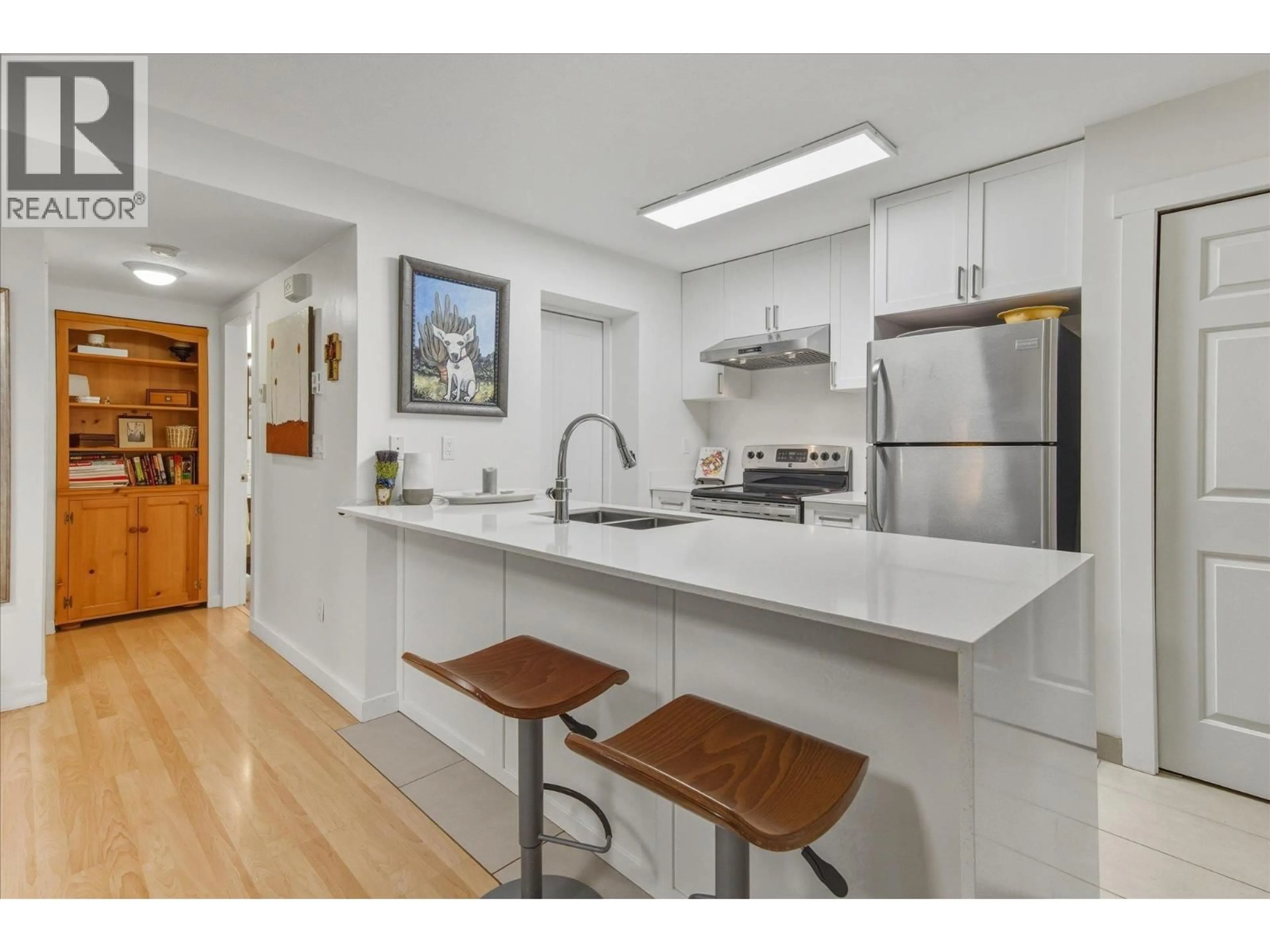 Open concept kitchen, unknown for 1 - 2720 CHEAKAMUS WAY, Whistler British Columbia V8E0M1