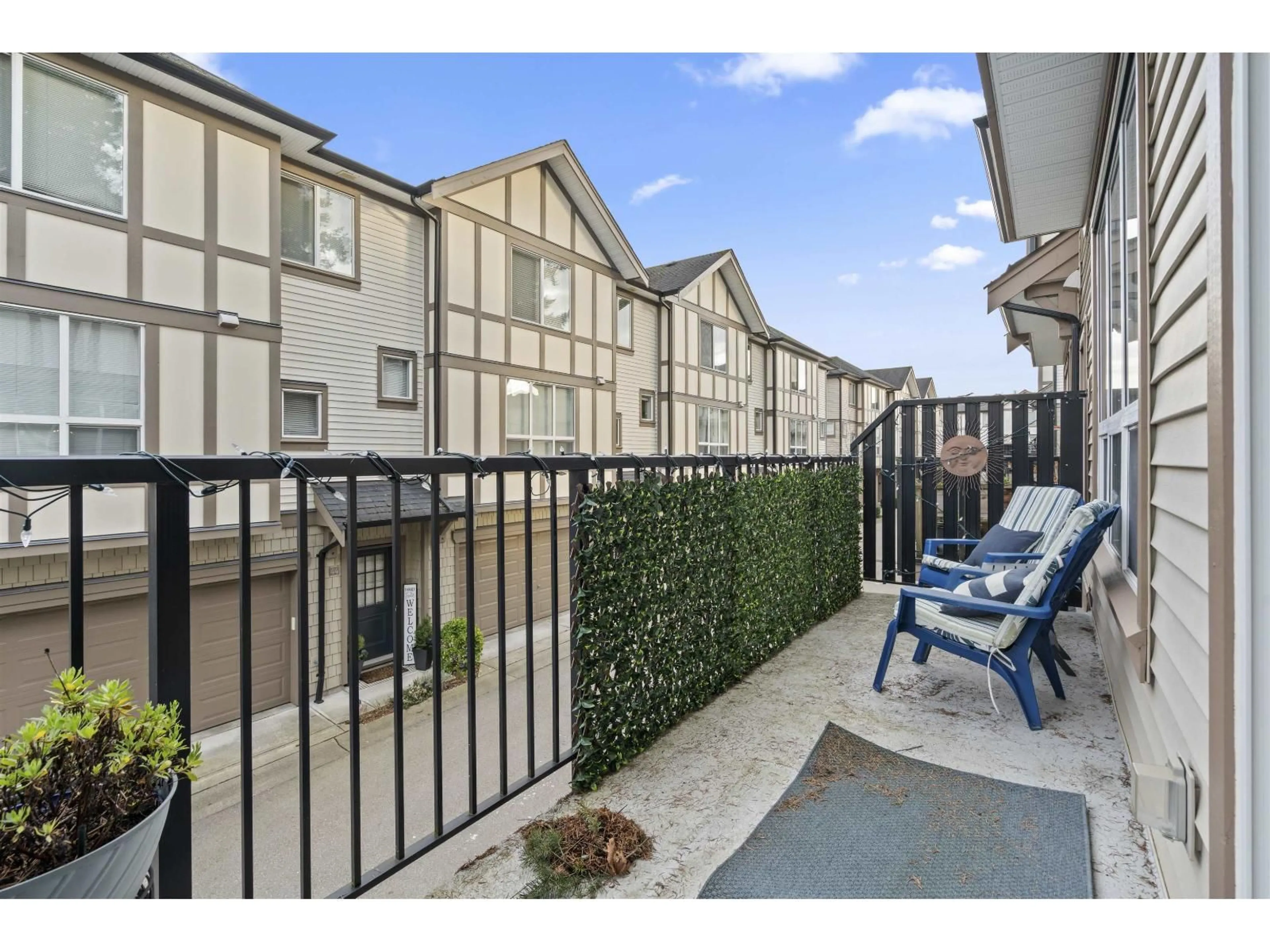 Patio, street for 46 - 7848 209 STREET, Langley British Columbia V2Y0M4