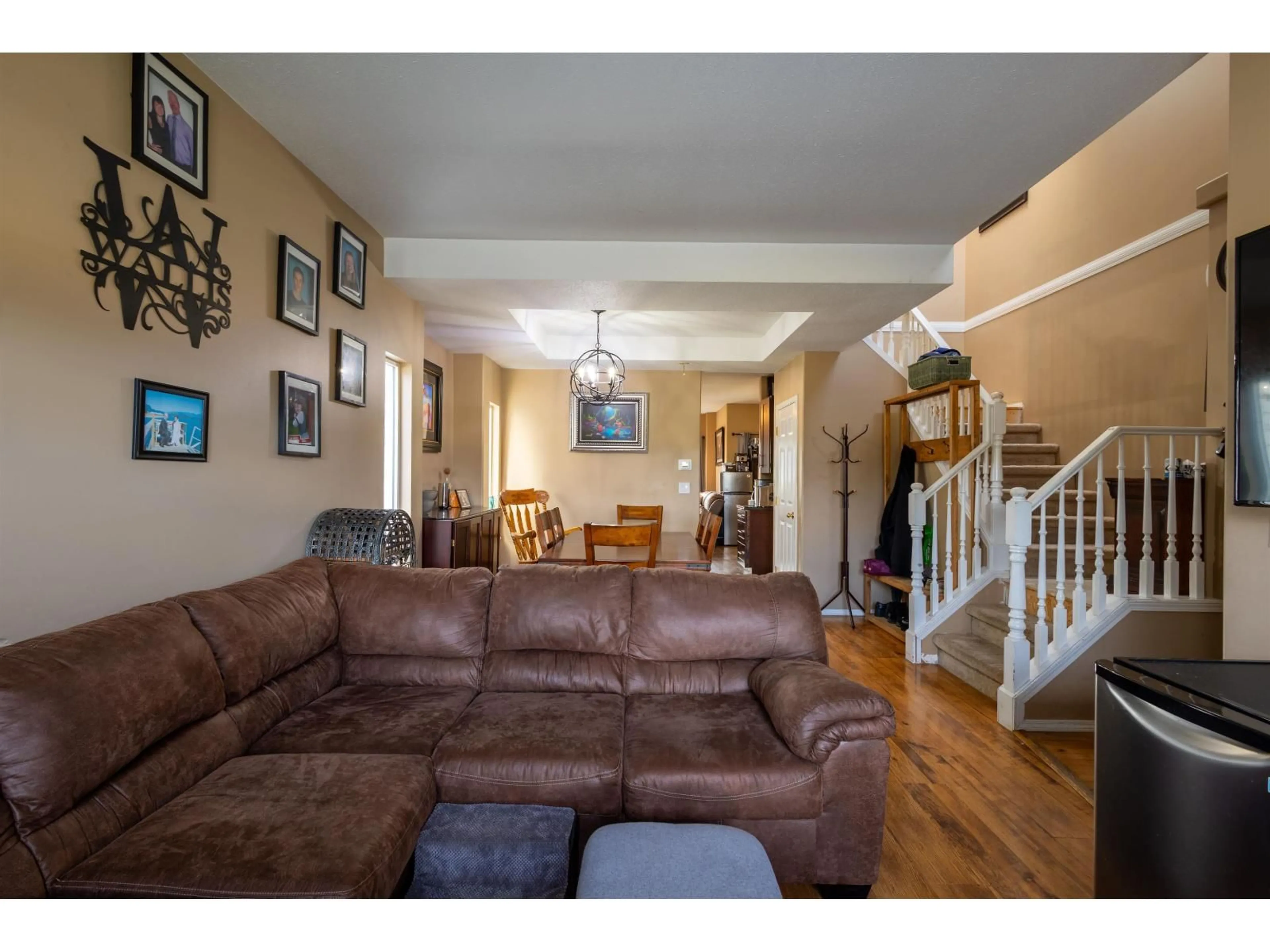 Living room with furniture, unknown for 12 - 45306 BALMORAL AVENUE, Chilliwack British Columbia V2R2M4