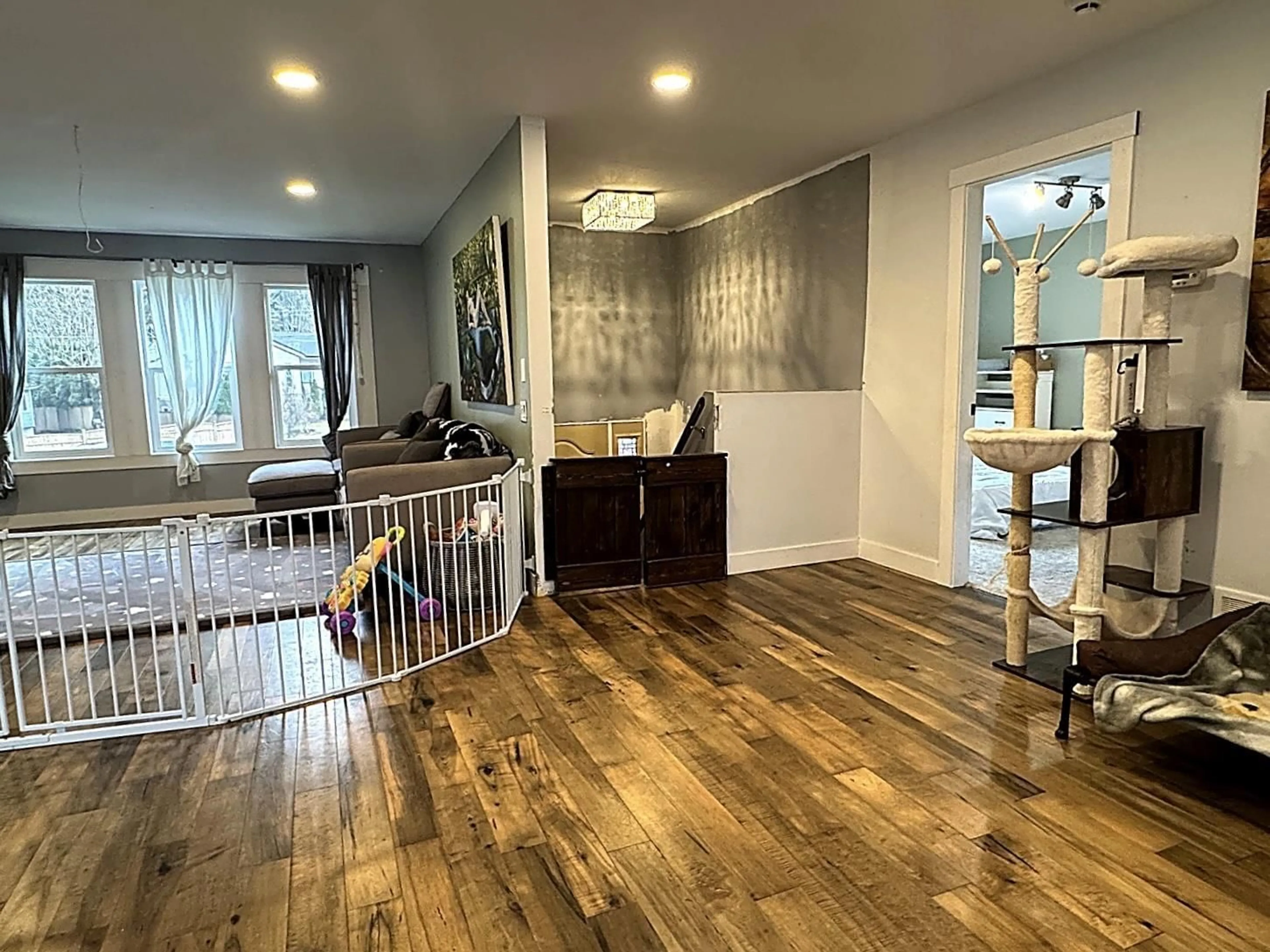 Indoor entryway for 63895 OLD YALE ROAD, Hope British Columbia V0X1L2