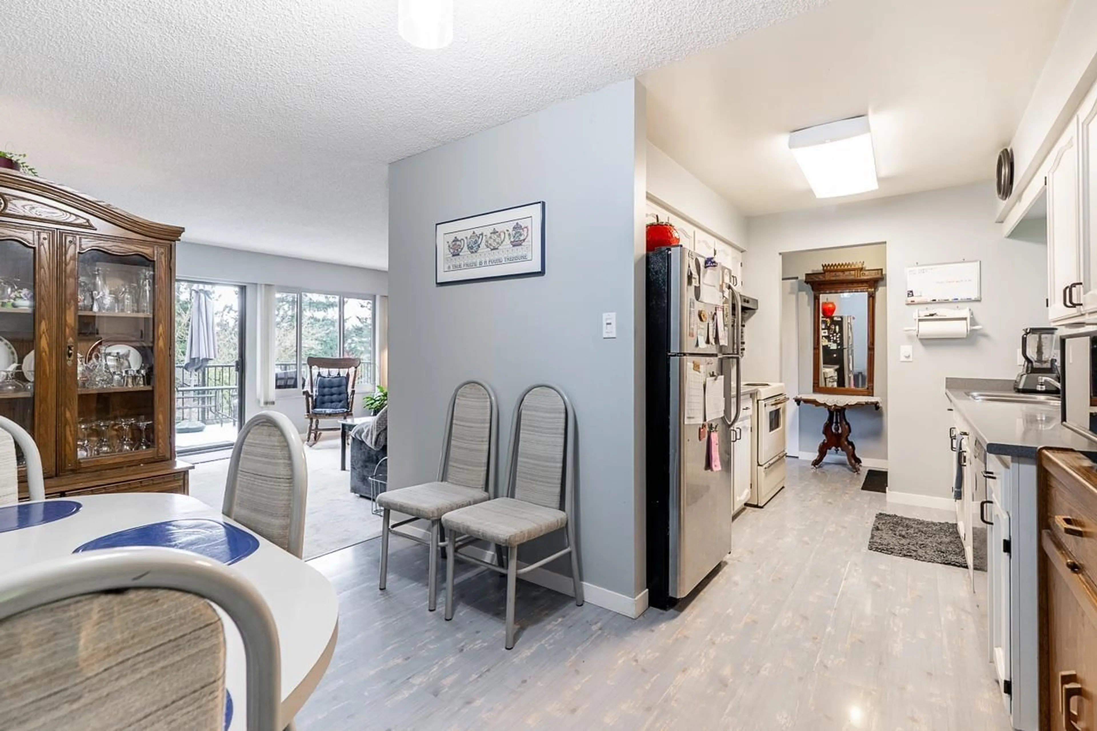 Indoor foyer for 8363 ARBOUR PLACE, Delta British Columbia V4H7H4