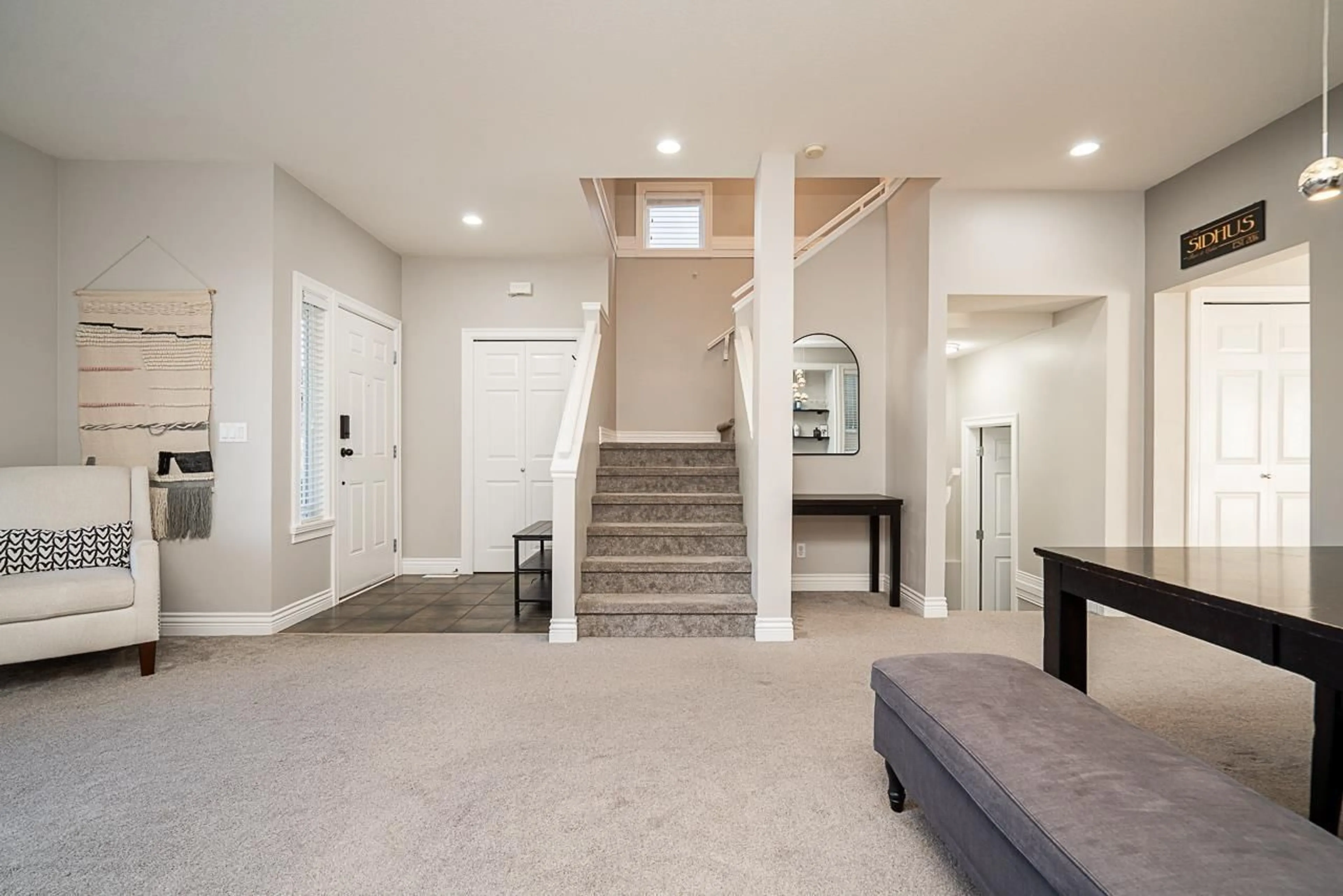 Indoor foyer for 6551 193B STREET, Surrey British Columbia V4N5R1