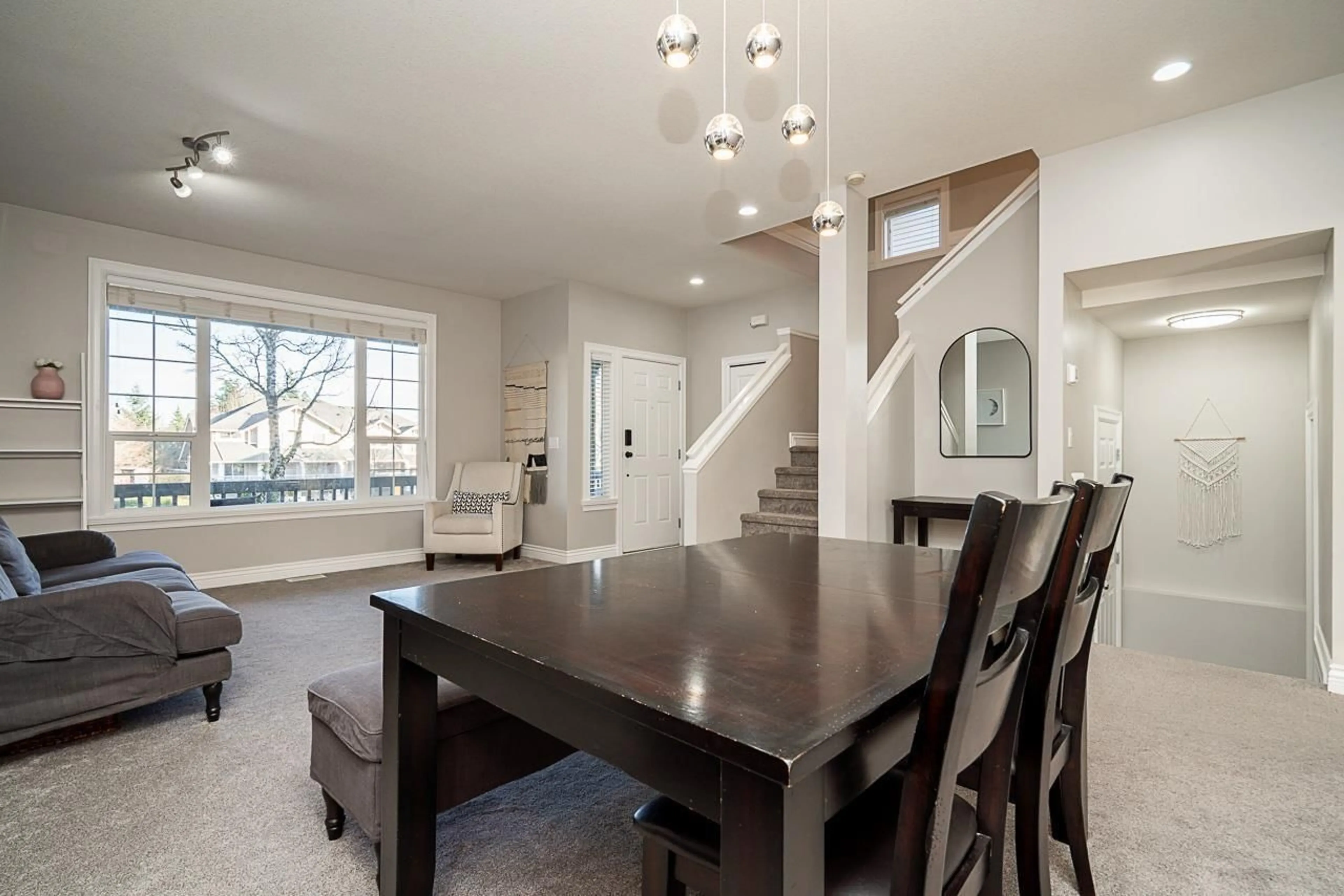 Dining room, wood/laminate floor for 6551 193B STREET, Surrey British Columbia V4N5R1