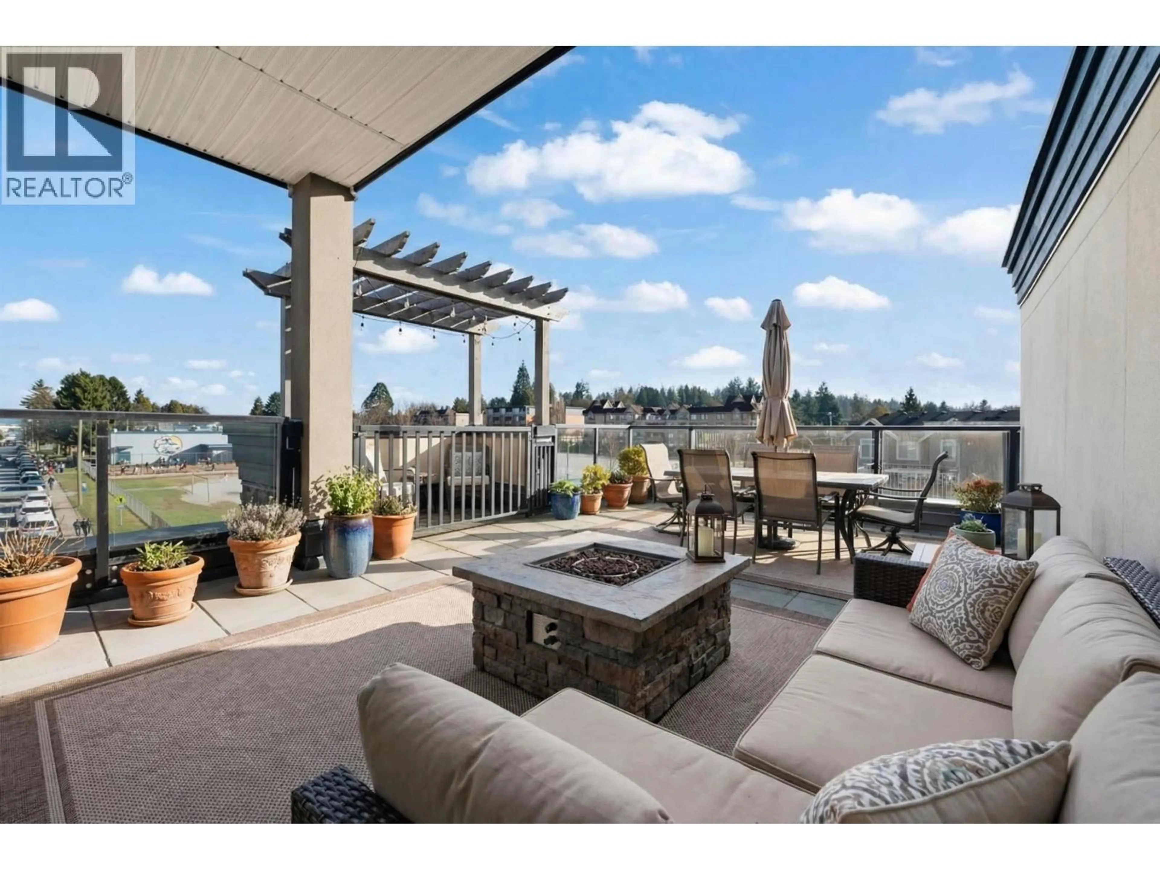 Patio, water/lake/river/ocean view for 502 - 2191 SHAUGHNESSY STREET, Port Coquitlam British Columbia V3C3C7