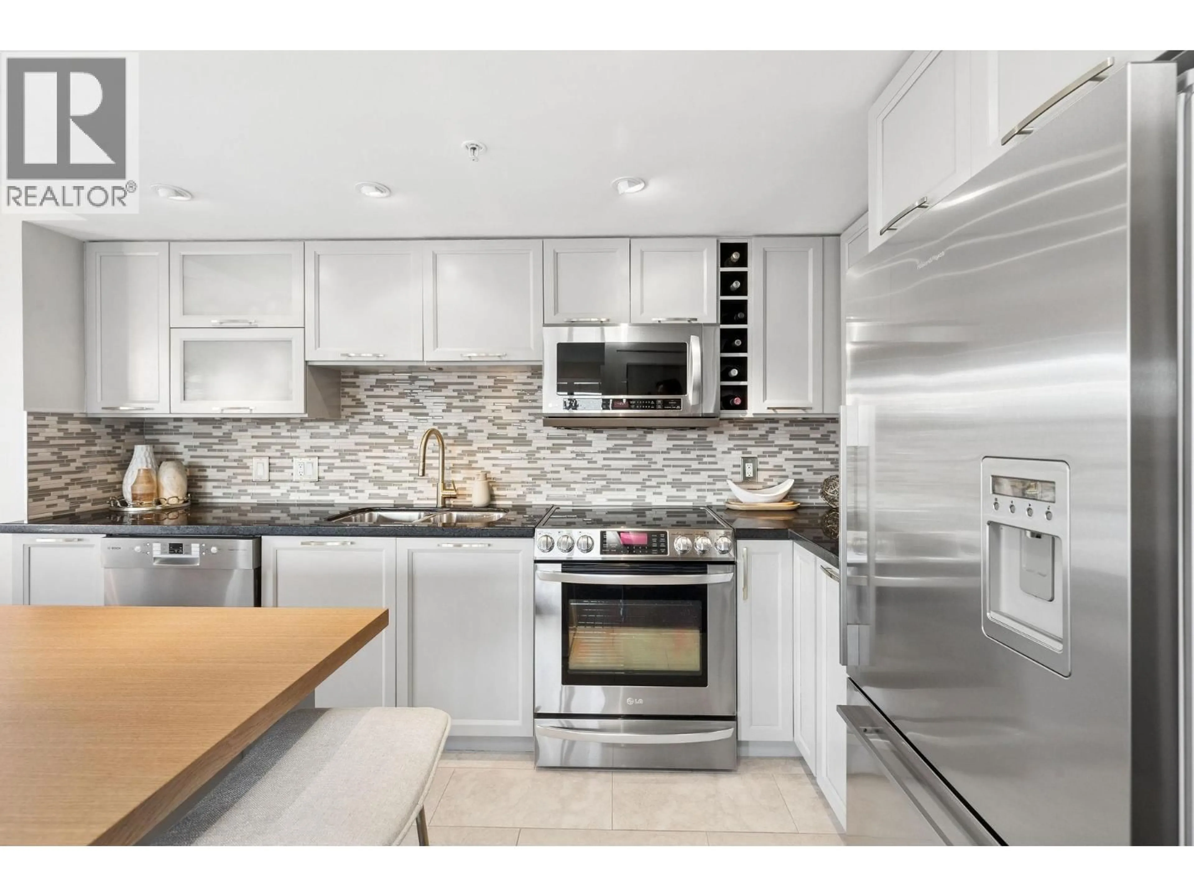 Contemporary kitchen, ceramic/tile floor for 706 - 2137 10TH AVENUE, Vancouver British Columbia V6K4W4