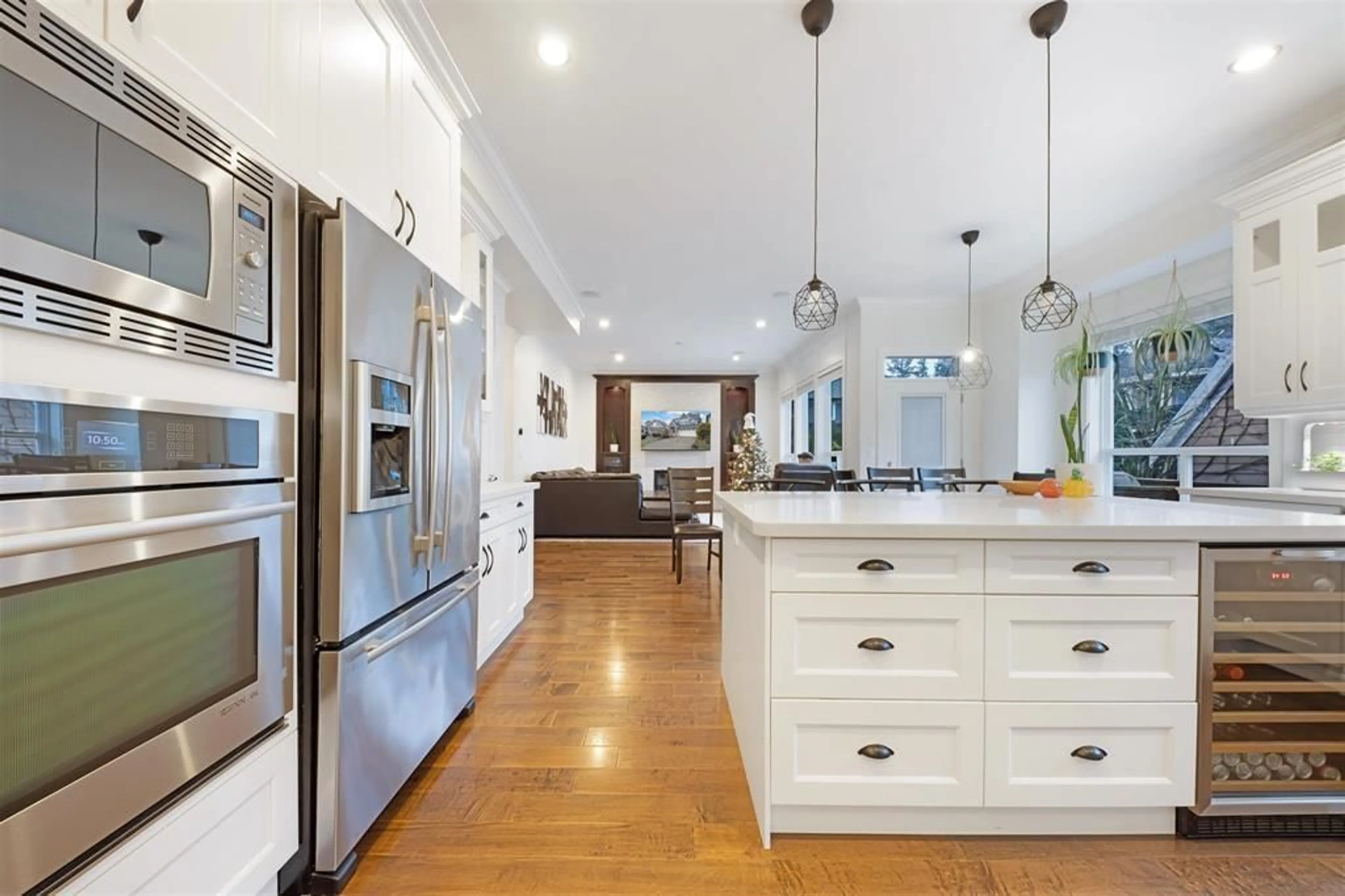 Open concept kitchen, unknown for 337 171A STREET, Surrey British Columbia V3Z9P5